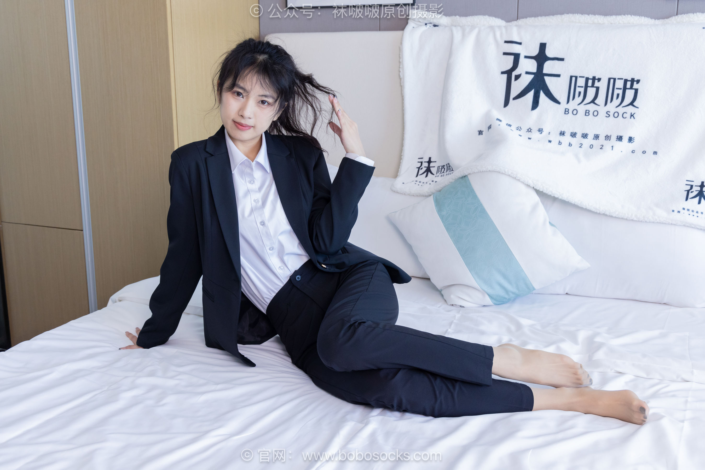 BoBoSocks袜啵啵 No.489 奶油 两双高跟鞋、薄肉丝、ol制服裤里丝、黑色美甲/(151P)