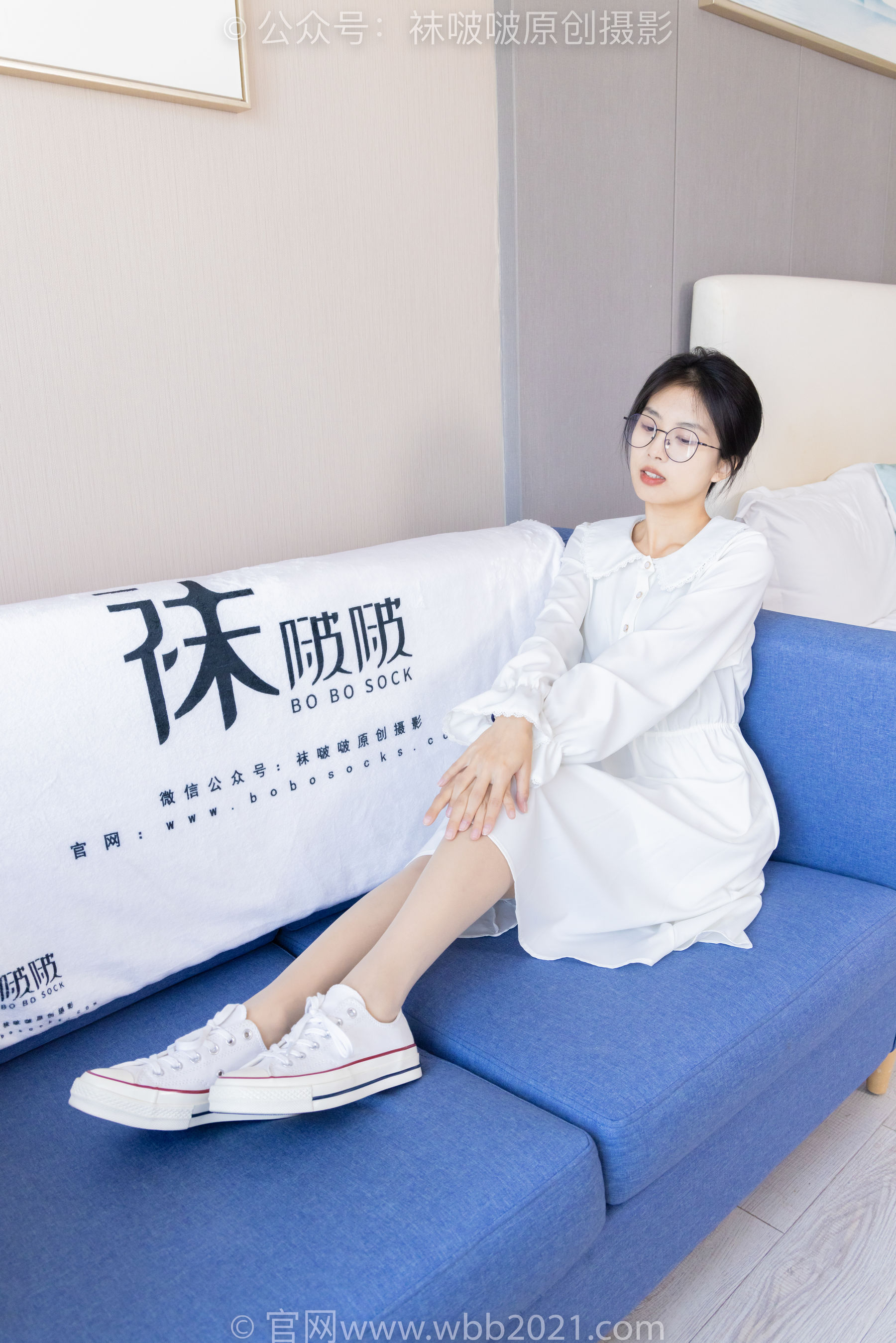 BoBoSocks袜啵啵 No.494 奶油 - 帆布鞋、薄肉丝、薄肉丝踩小蛋糕剧情/(160P)