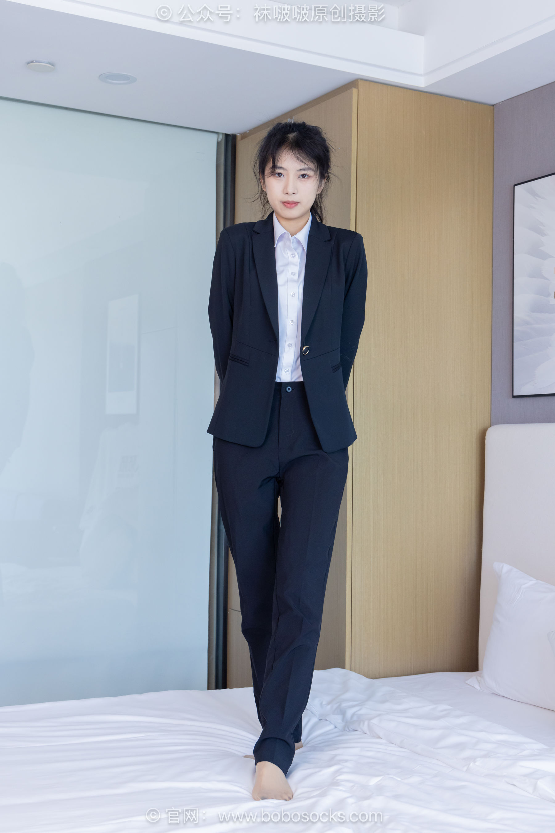 BoBoSocks袜啵啵 No.489 奶油 两双高跟鞋、薄肉丝、ol制服裤里丝、黑色美甲/(151P)