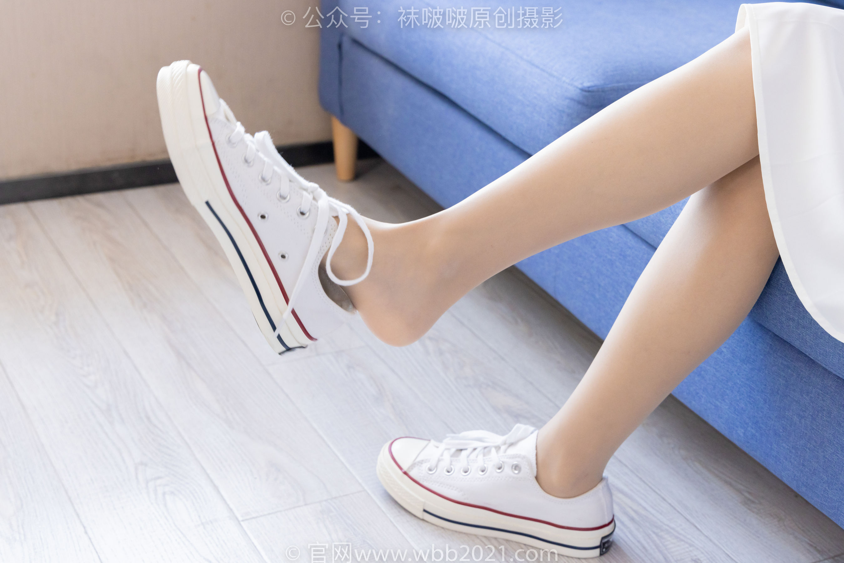 BoBoSocks袜啵啵 No.494 奶油 - 帆布鞋、薄肉丝、薄肉丝踩小蛋糕剧情/(160P)