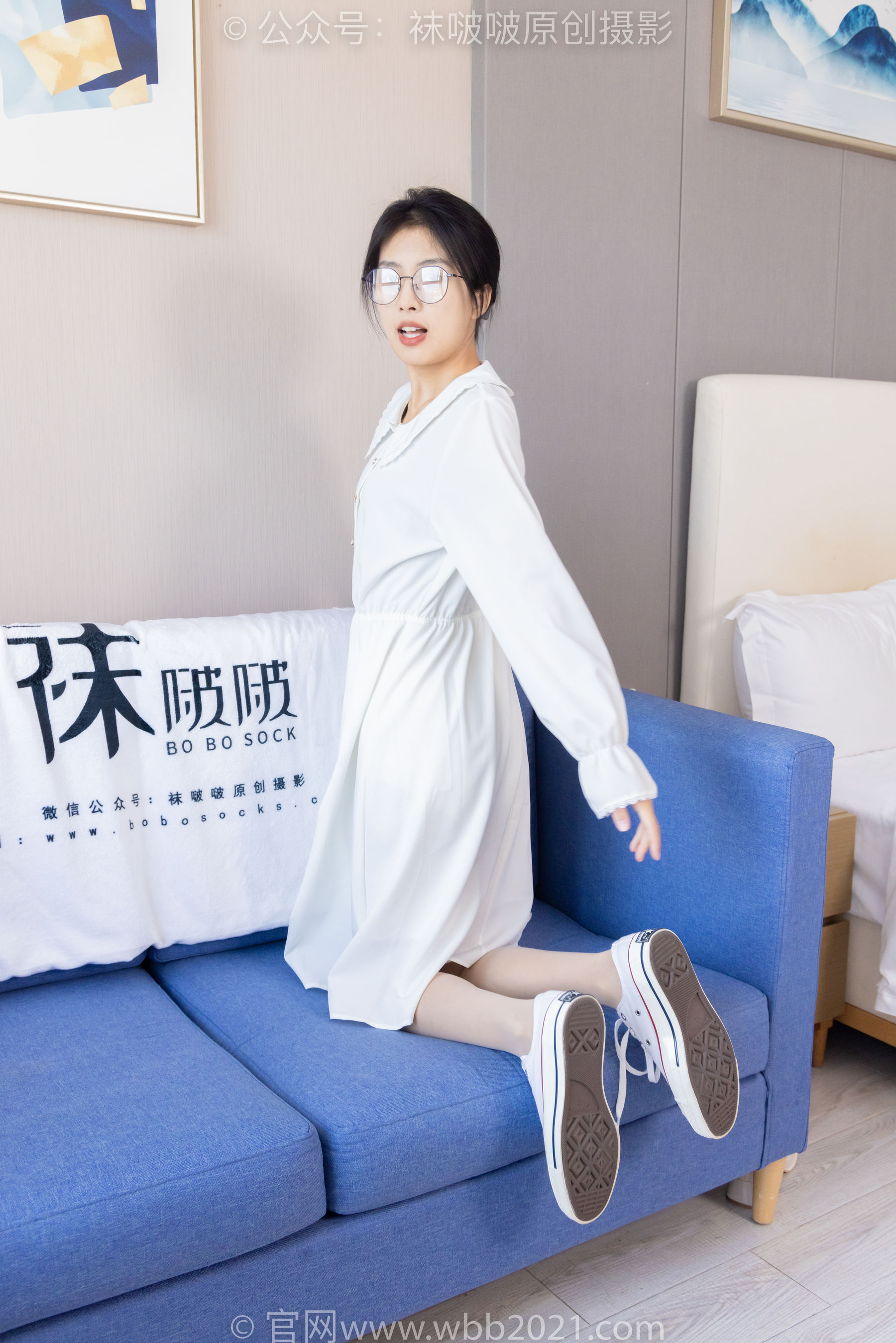 BoBoSocks袜啵啵 No.494 奶油 - 帆布鞋、薄肉丝、薄肉丝踩小蛋糕剧情/(160P)