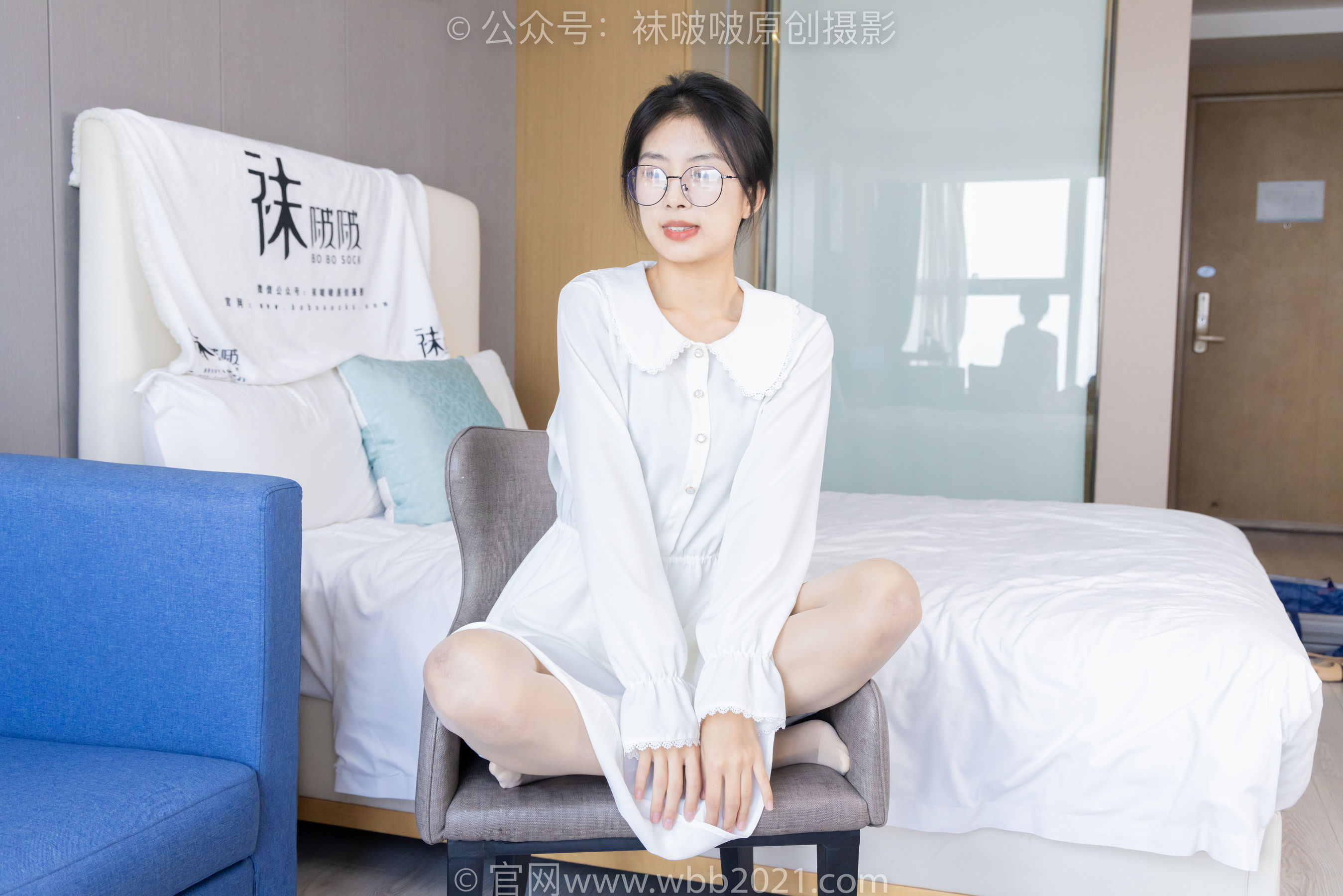 BoBoSocks袜啵啵 No.494 奶油 - 帆布鞋、薄肉丝、薄肉丝踩小蛋糕剧情/(160P)