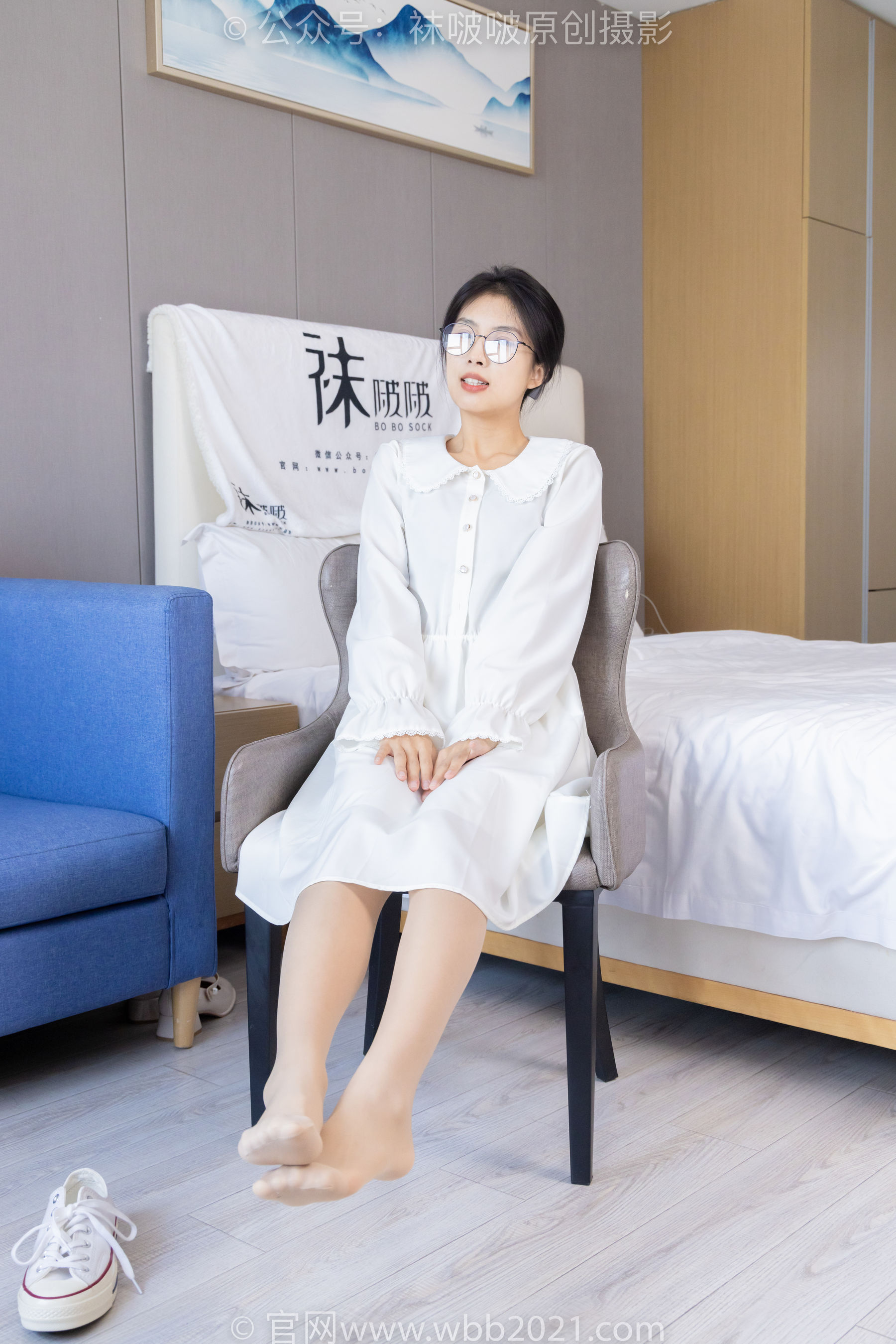 BoBoSocks袜啵啵 No.494 奶油 - 帆布鞋、薄肉丝、薄肉丝踩小蛋糕剧情/(160P)