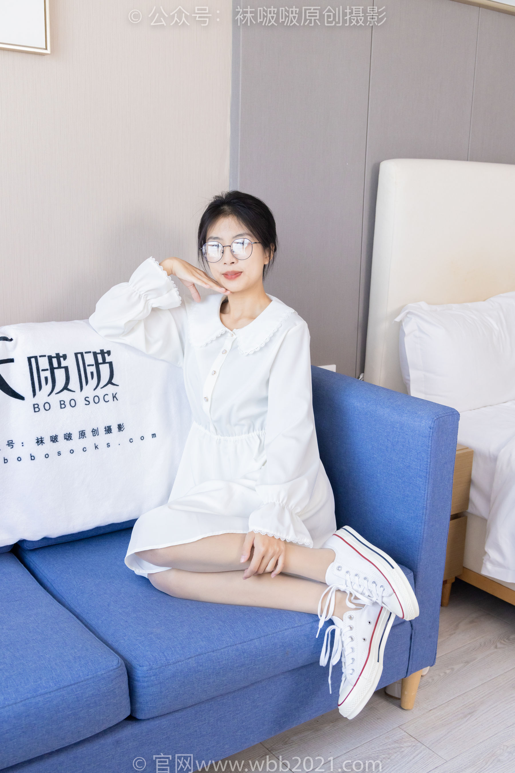 BoBoSocks袜啵啵 No.494 奶油 - 帆布鞋、薄肉丝、薄肉丝踩小蛋糕剧情/(160P)