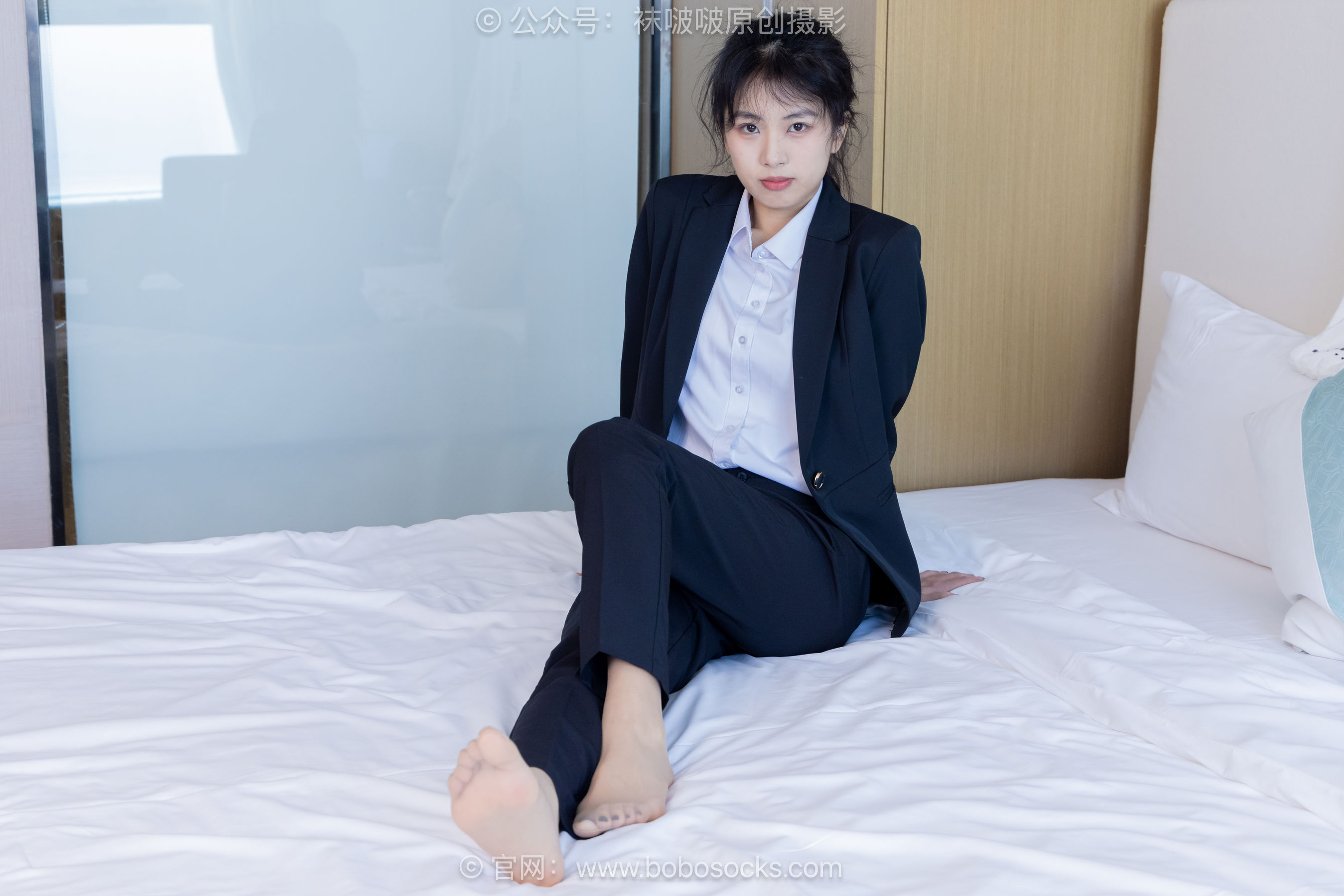 BoBoSocks袜啵啵 No.489 奶油 两双高跟鞋、薄肉丝、ol制服裤里丝、黑色美甲/(151P)