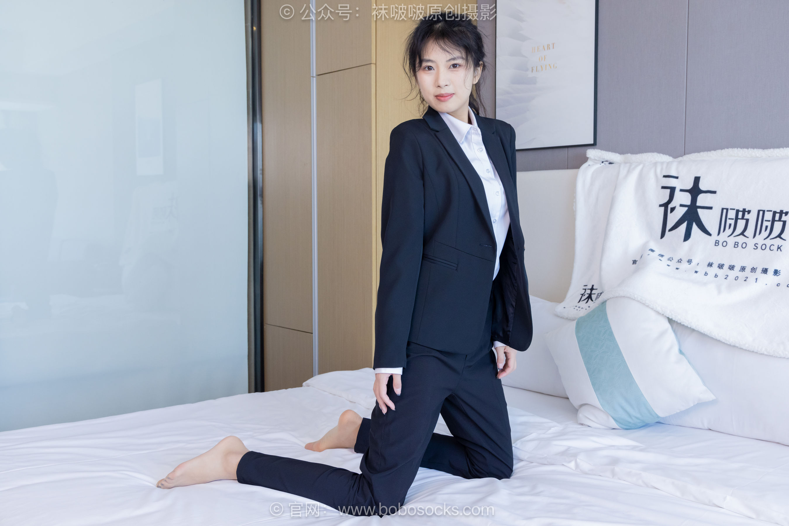 BoBoSocks袜啵啵 No.489 奶油 两双高跟鞋、薄肉丝、ol制服裤里丝、黑色美甲/(151P)