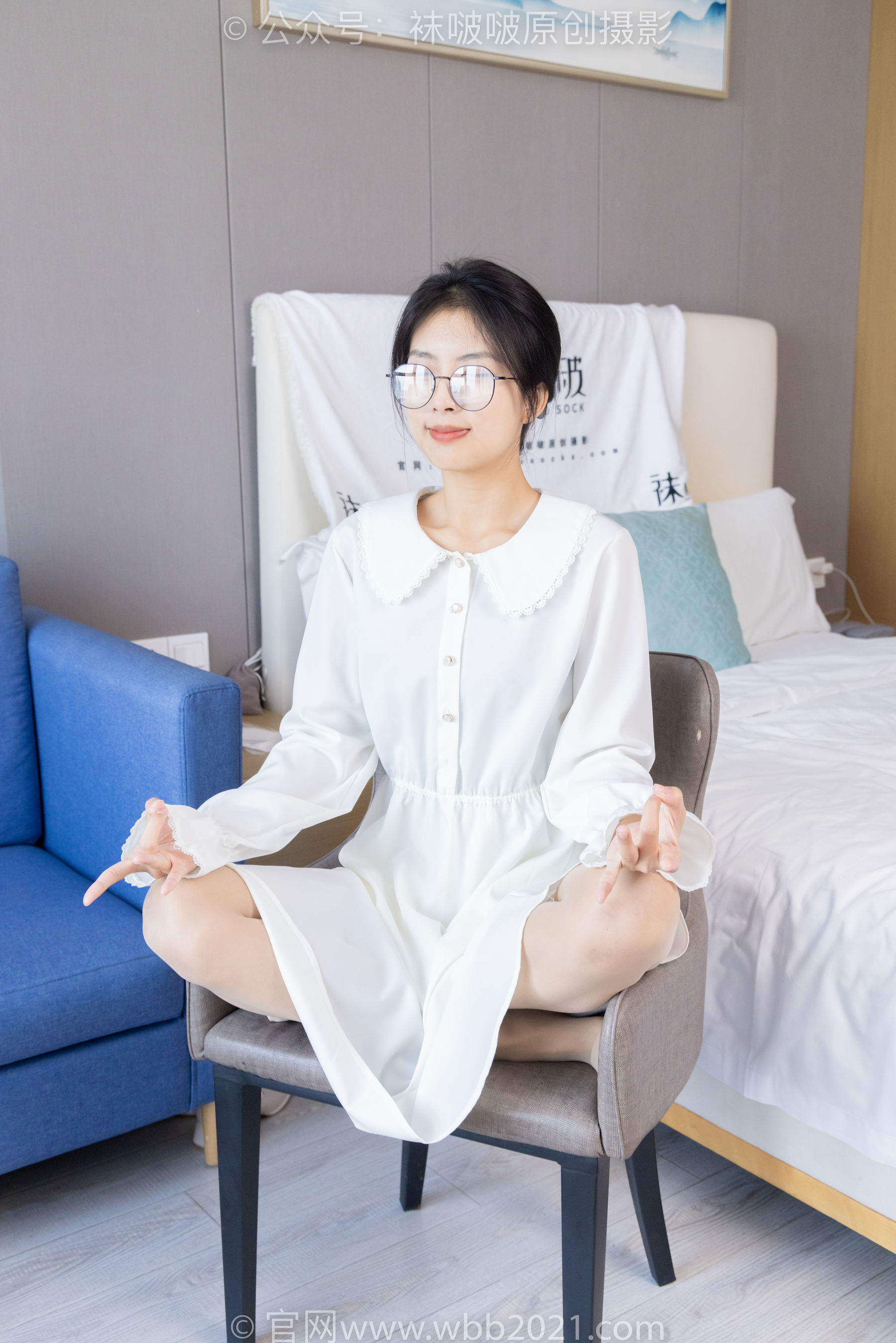 BoBoSocks袜啵啵 No.494 奶油 - 帆布鞋、薄肉丝、薄肉丝踩小蛋糕剧情/(160P)