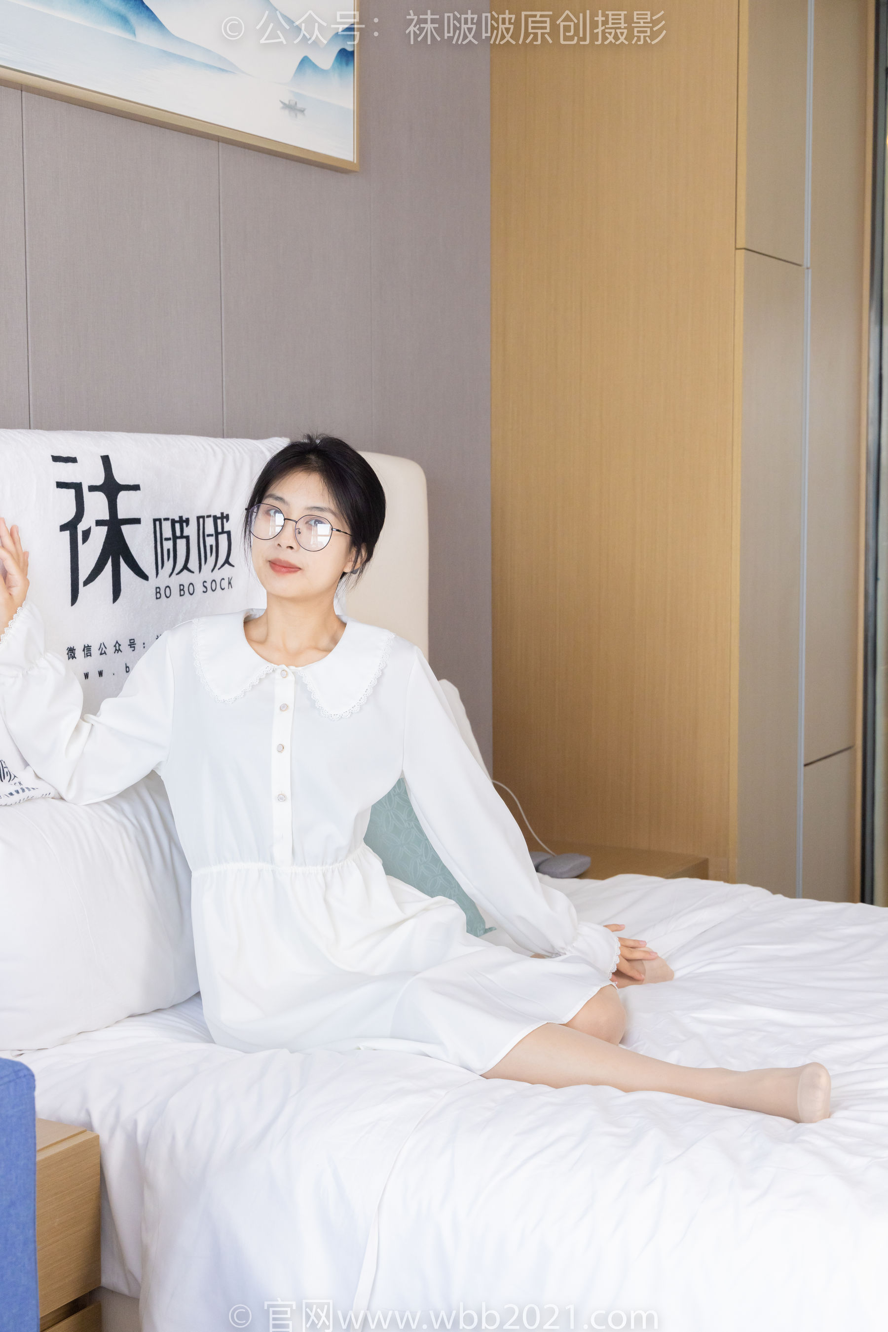 BoBoSocks袜啵啵 No.494 奶油 - 帆布鞋、薄肉丝、薄肉丝踩小蛋糕剧情/(160P)