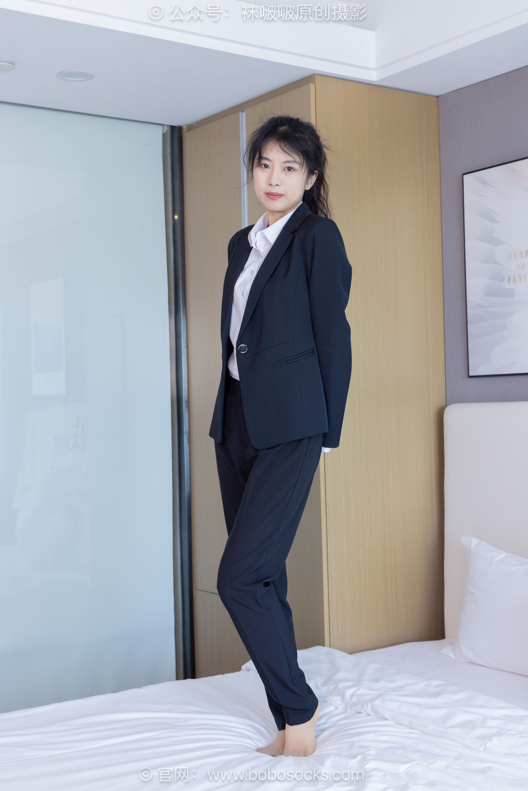 BoBoSocks袜啵啵 No.489 奶油 两双高跟鞋、薄肉丝、ol制服裤里丝、黑色美甲/(151P)