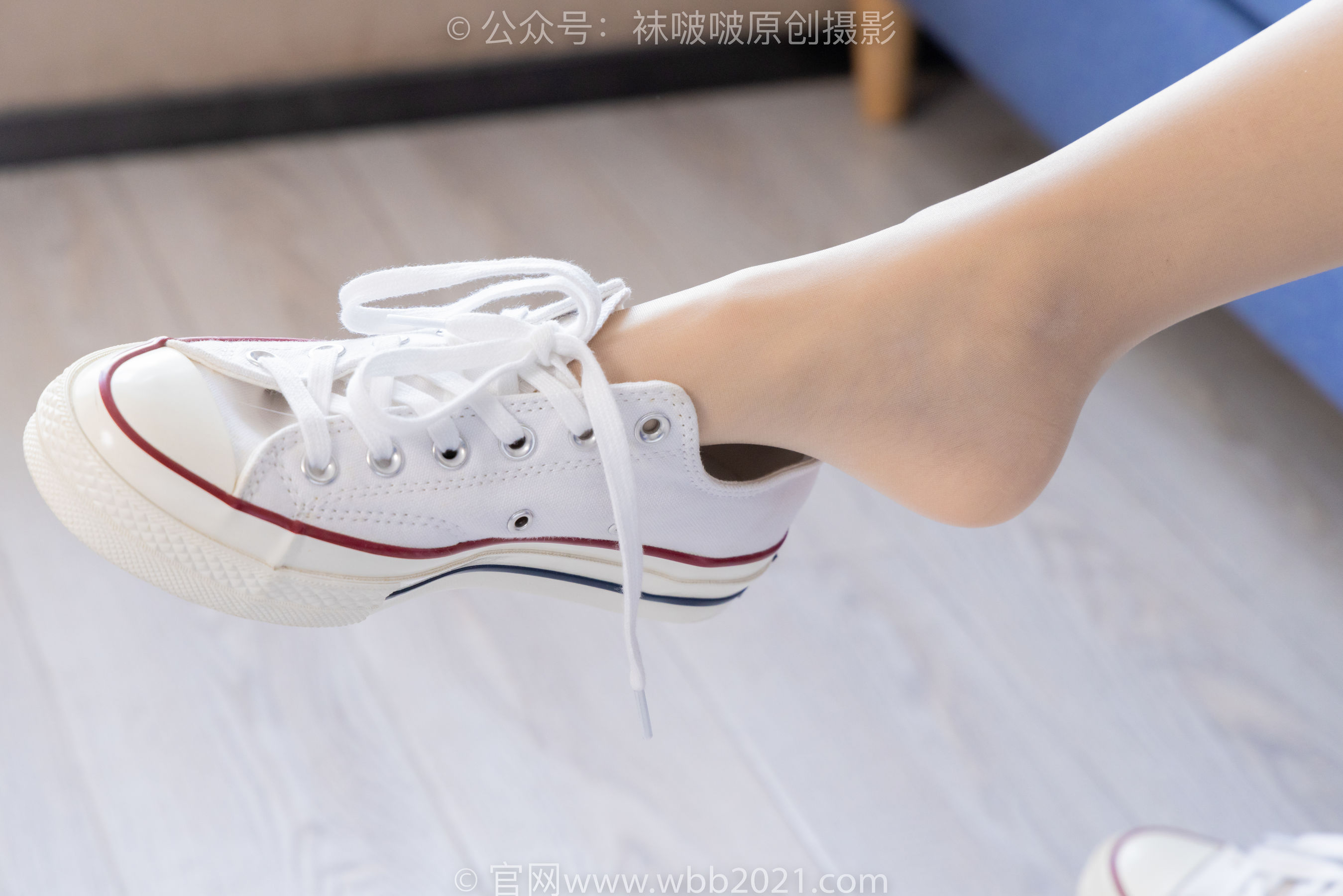 BoBoSocks袜啵啵 No.494 奶油 - 帆布鞋、薄肉丝、薄肉丝踩小蛋糕剧情/(160P)