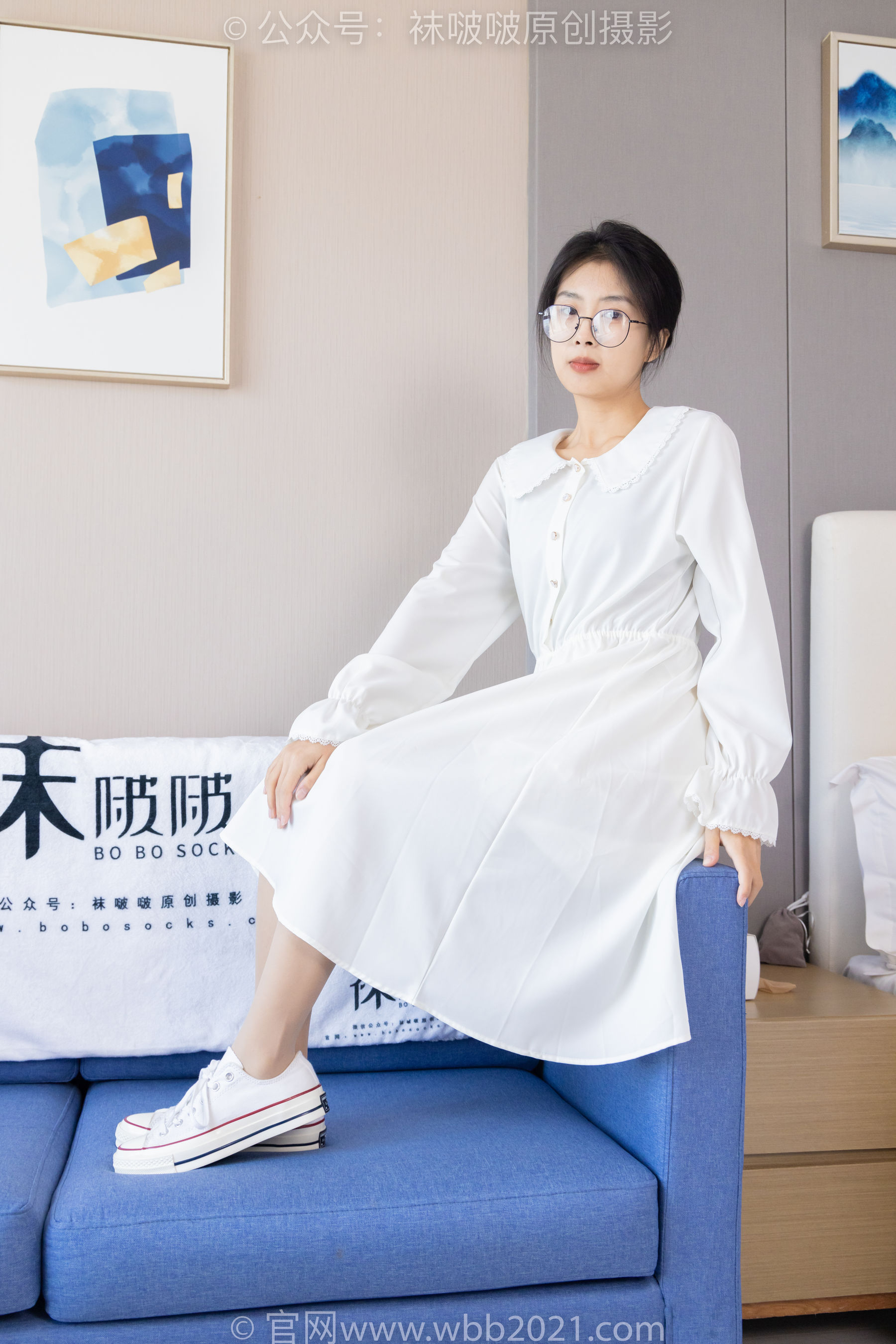 BoBoSocks袜啵啵 No.494 奶油 - 帆布鞋、薄肉丝、薄肉丝踩小蛋糕剧情/(160P)