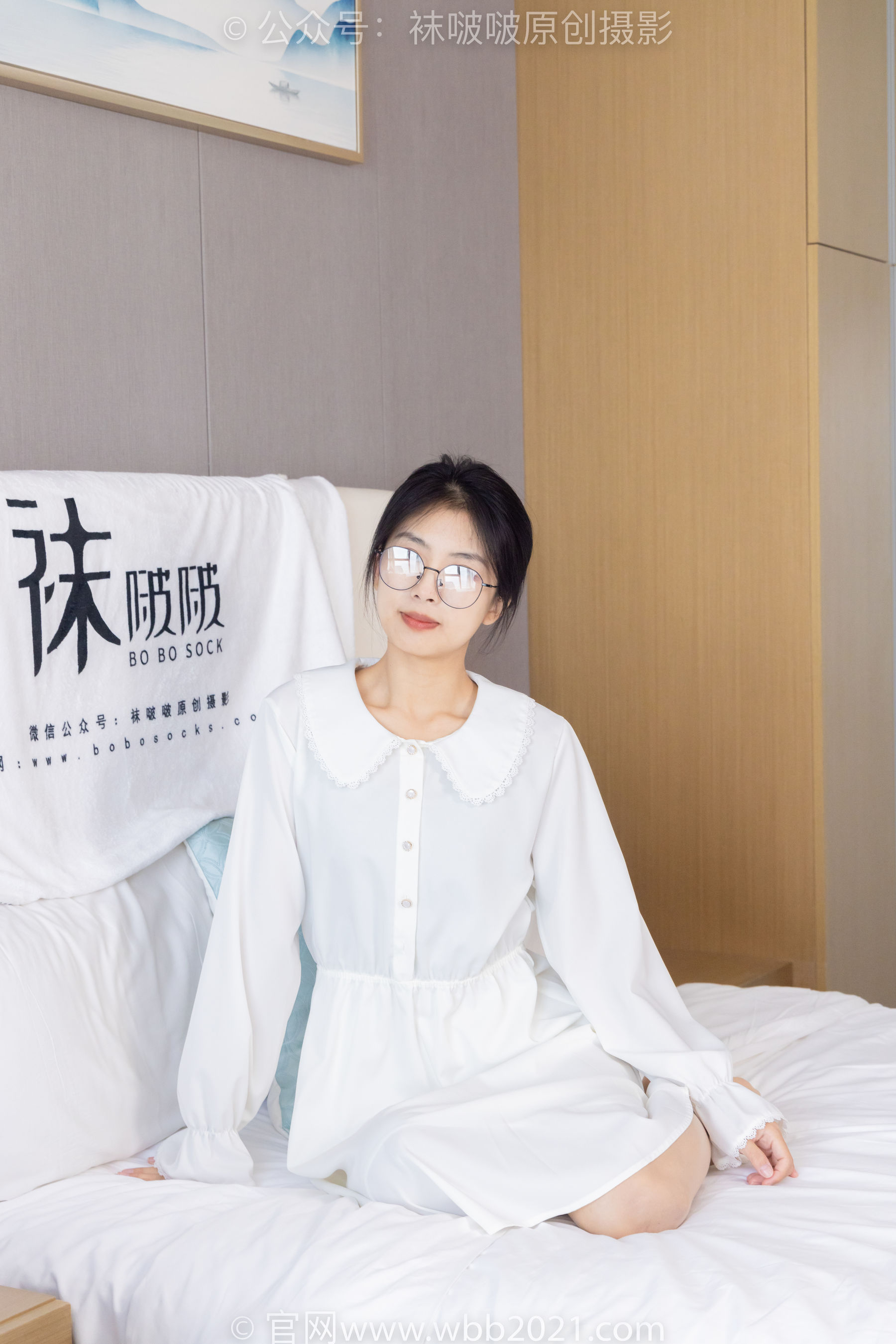 BoBoSocks袜啵啵 No.494 奶油 - 帆布鞋、薄肉丝、薄肉丝踩小蛋糕剧情/(160P)