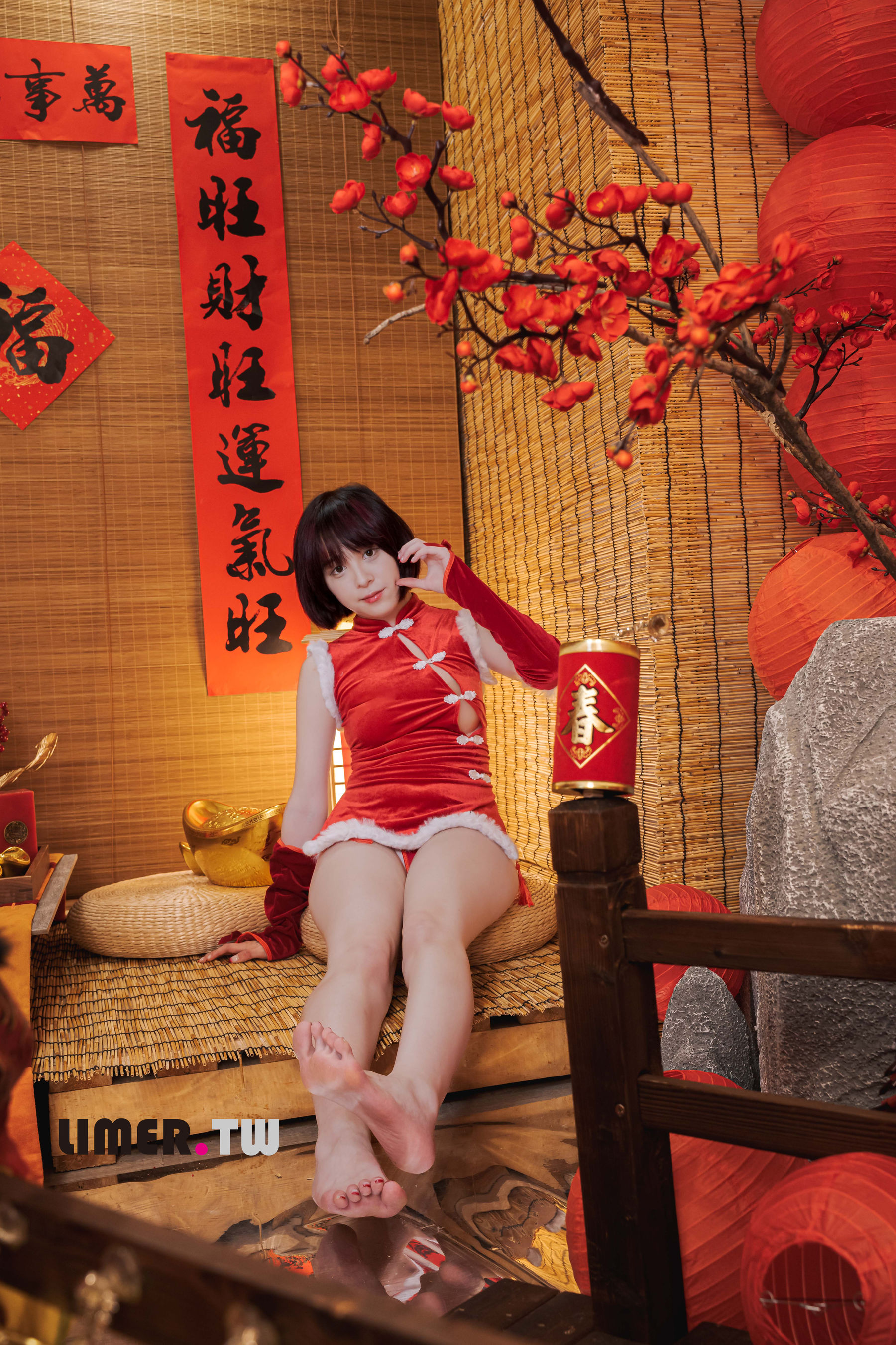 Limerence原创 No.094 Yua 新年特輯 裸足 拜年/(196P)