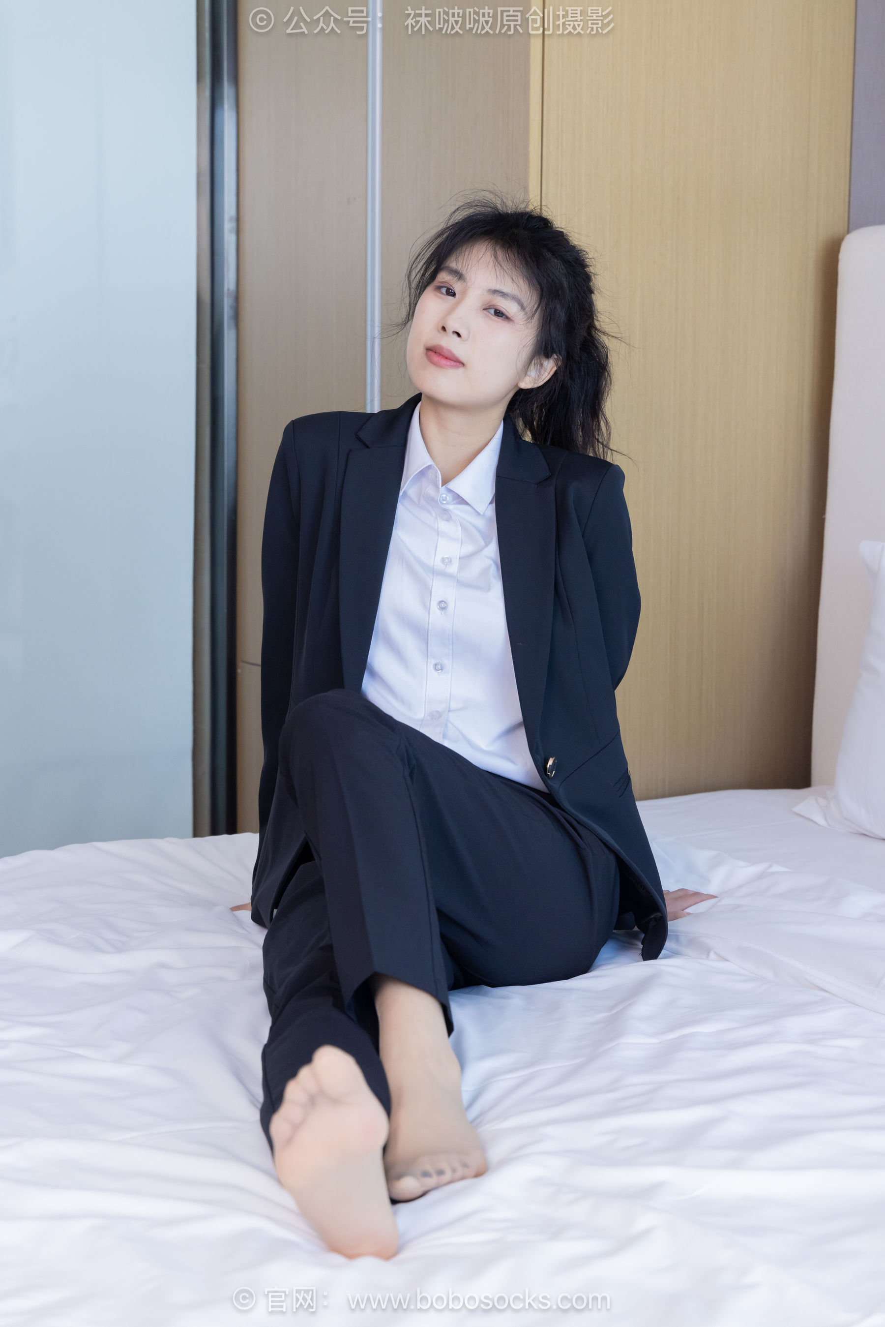 BoBoSocks袜啵啵 No.489 奶油 两双高跟鞋、薄肉丝、ol制服裤里丝、黑色美甲/(151P)