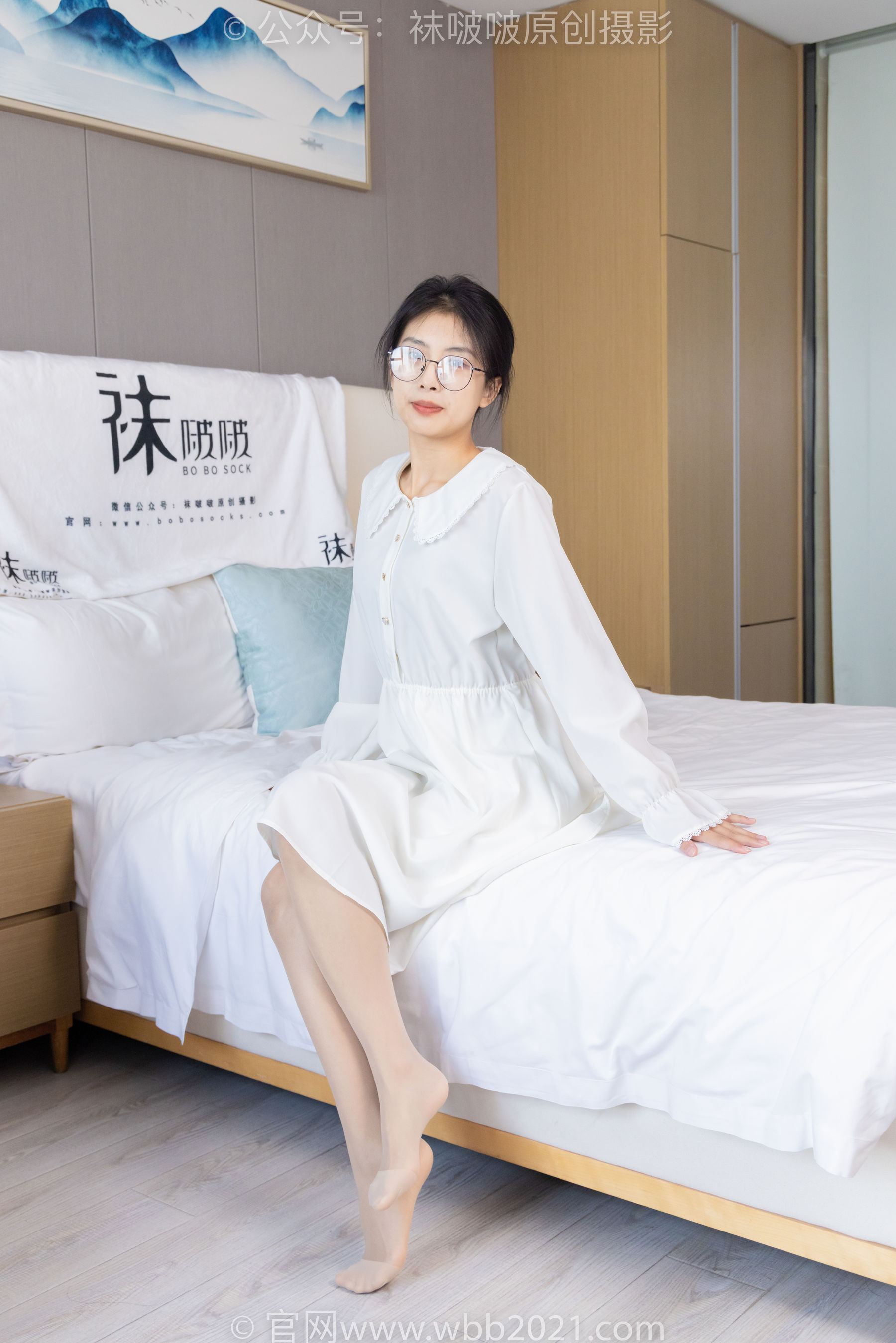 BoBoSocks袜啵啵 No.494 奶油 - 帆布鞋、薄肉丝、薄肉丝踩小蛋糕剧情/(160P)