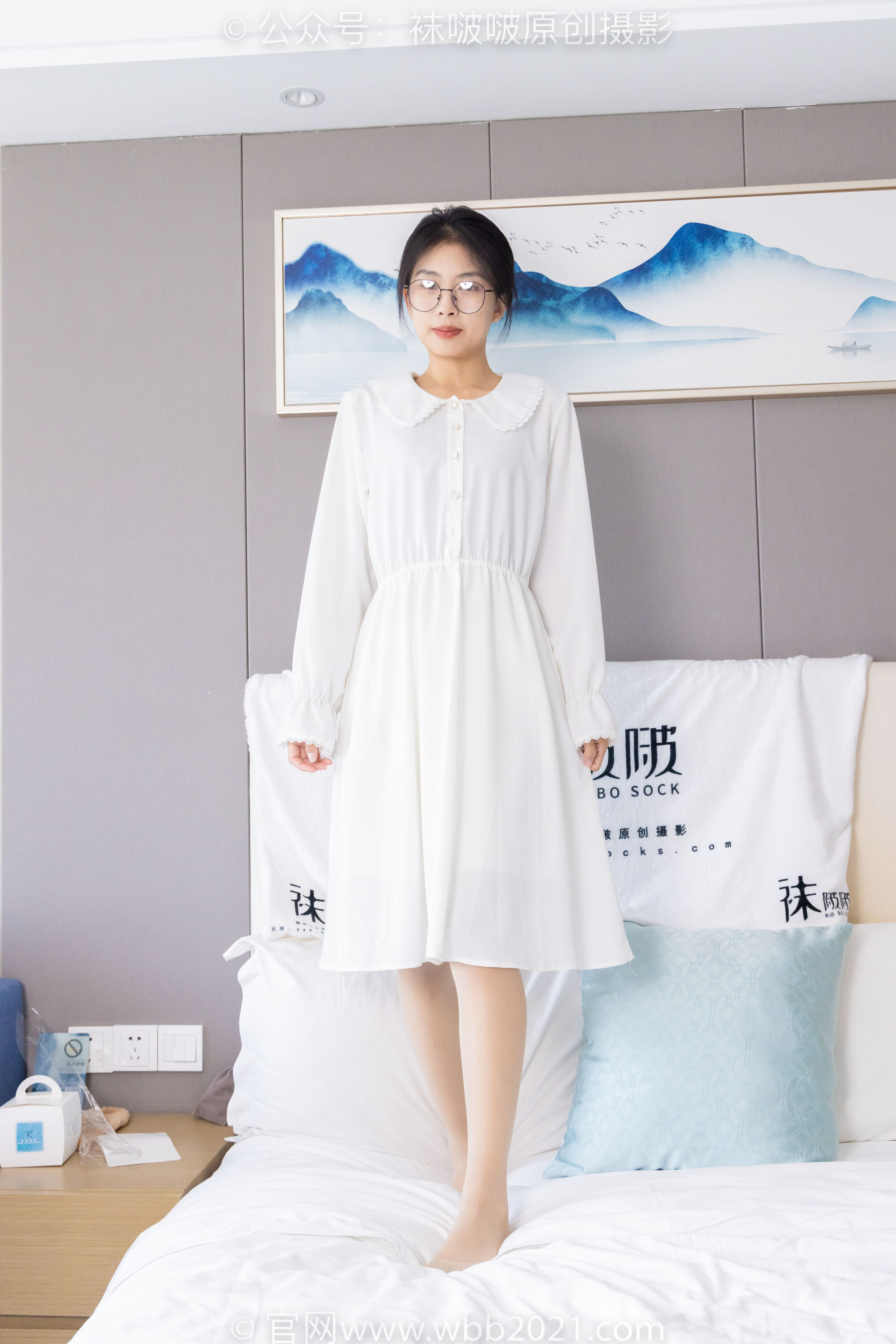 BoBoSocks袜啵啵 No.494 奶油 - 帆布鞋、薄肉丝、薄肉丝踩小蛋糕剧情/(160P)