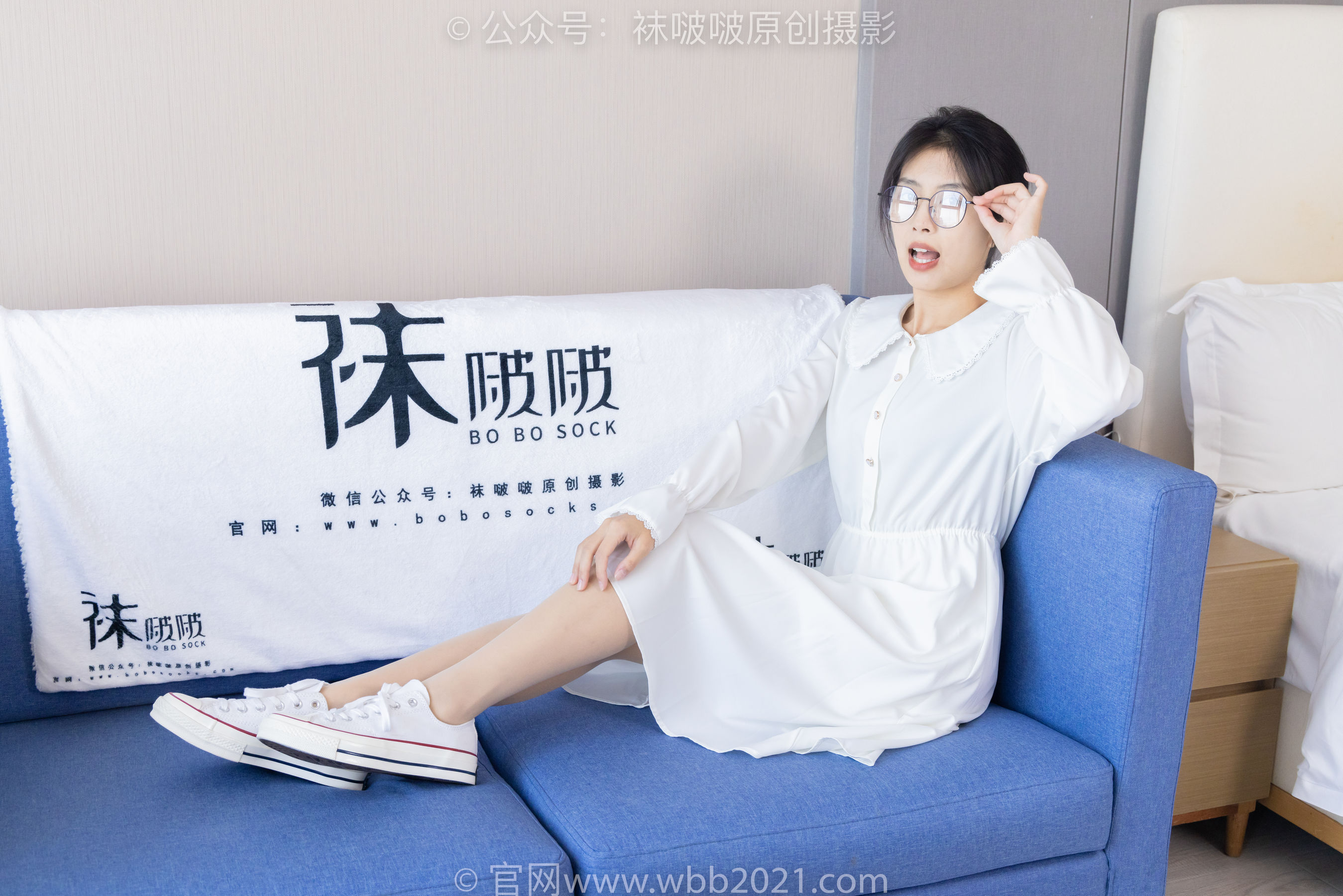 BoBoSocks袜啵啵 No.494 奶油 - 帆布鞋、薄肉丝、薄肉丝踩小蛋糕剧情/(160P)