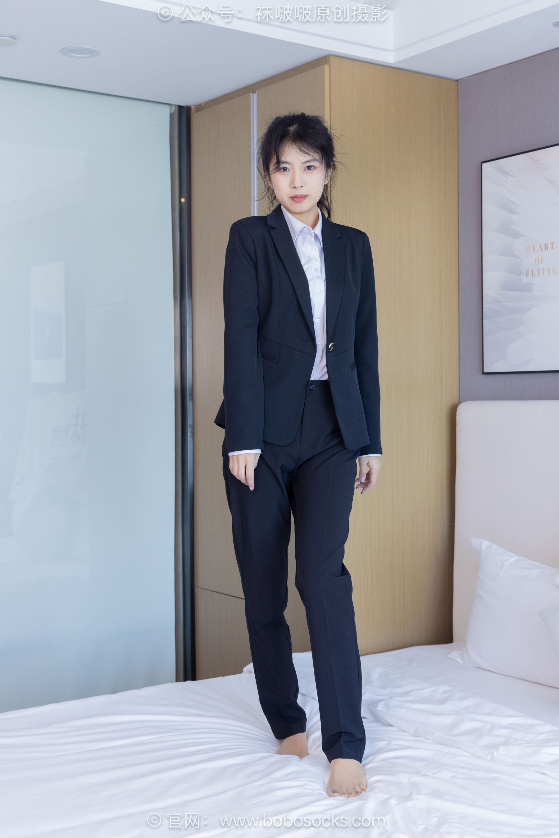 BoBoSocks袜啵啵 No.489 奶油 两双高跟鞋、薄肉丝、ol制服裤里丝、黑色美甲/(151P)