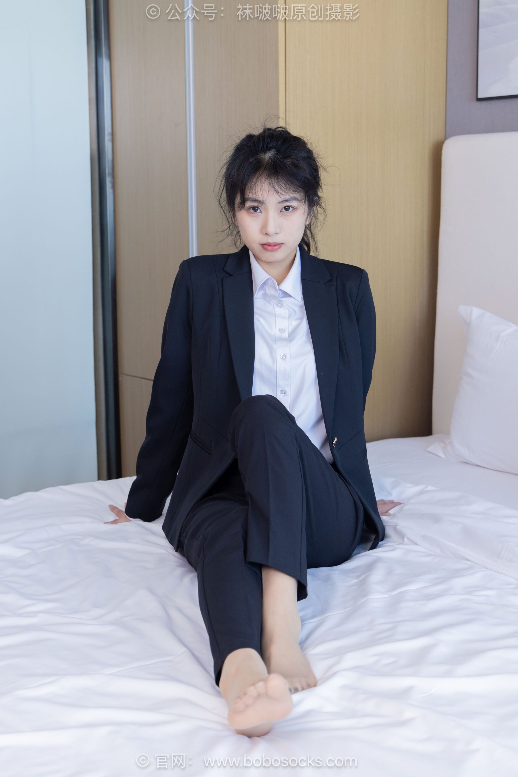 BoBoSocks袜啵啵 No.489 奶油 两双高跟鞋、薄肉丝、ol制服裤里丝、黑色美甲/(151P)