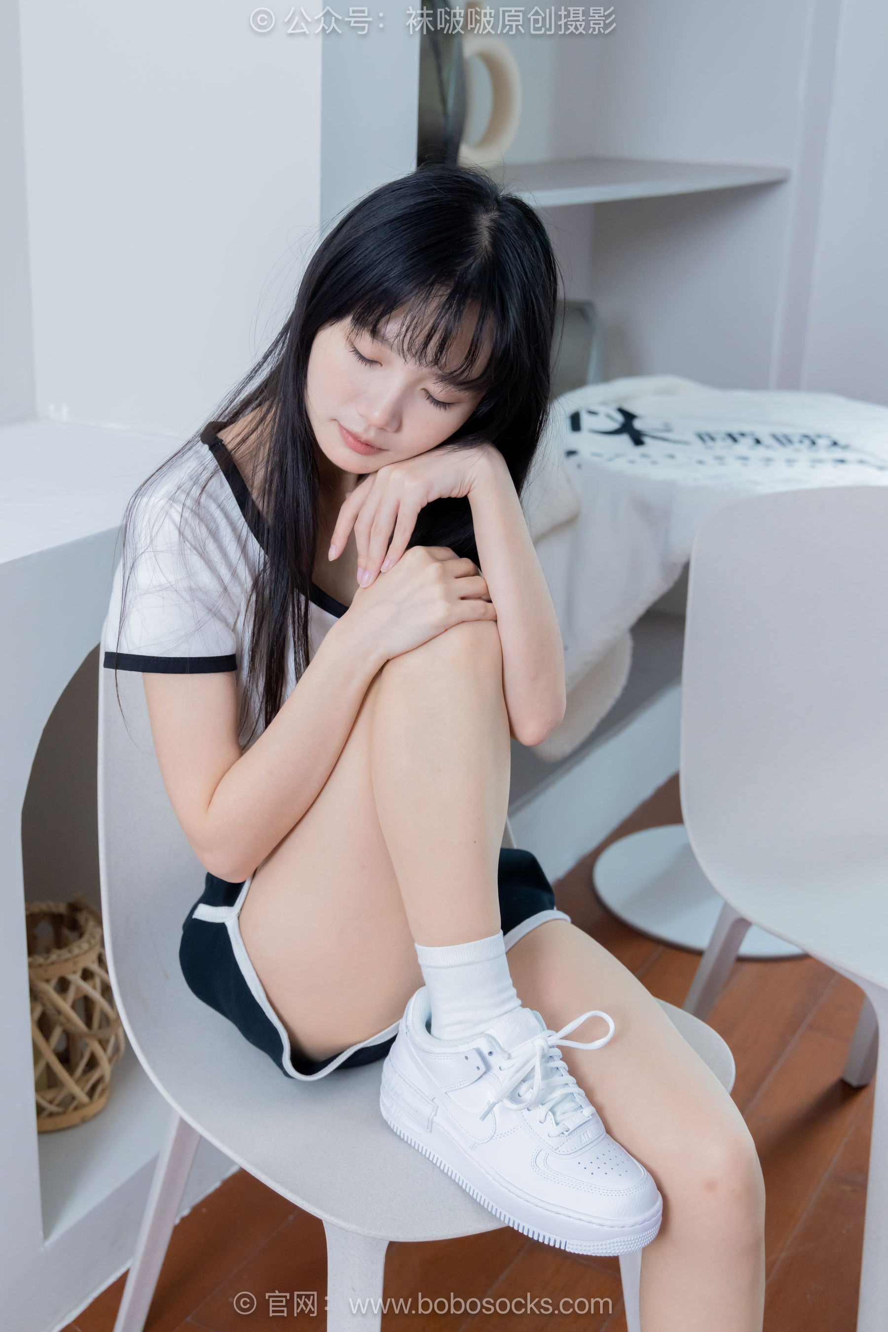 BoBoSocks袜啵啵 No.488 甜甜圈 板鞋、白棉袜、薄肉丝/(146P)