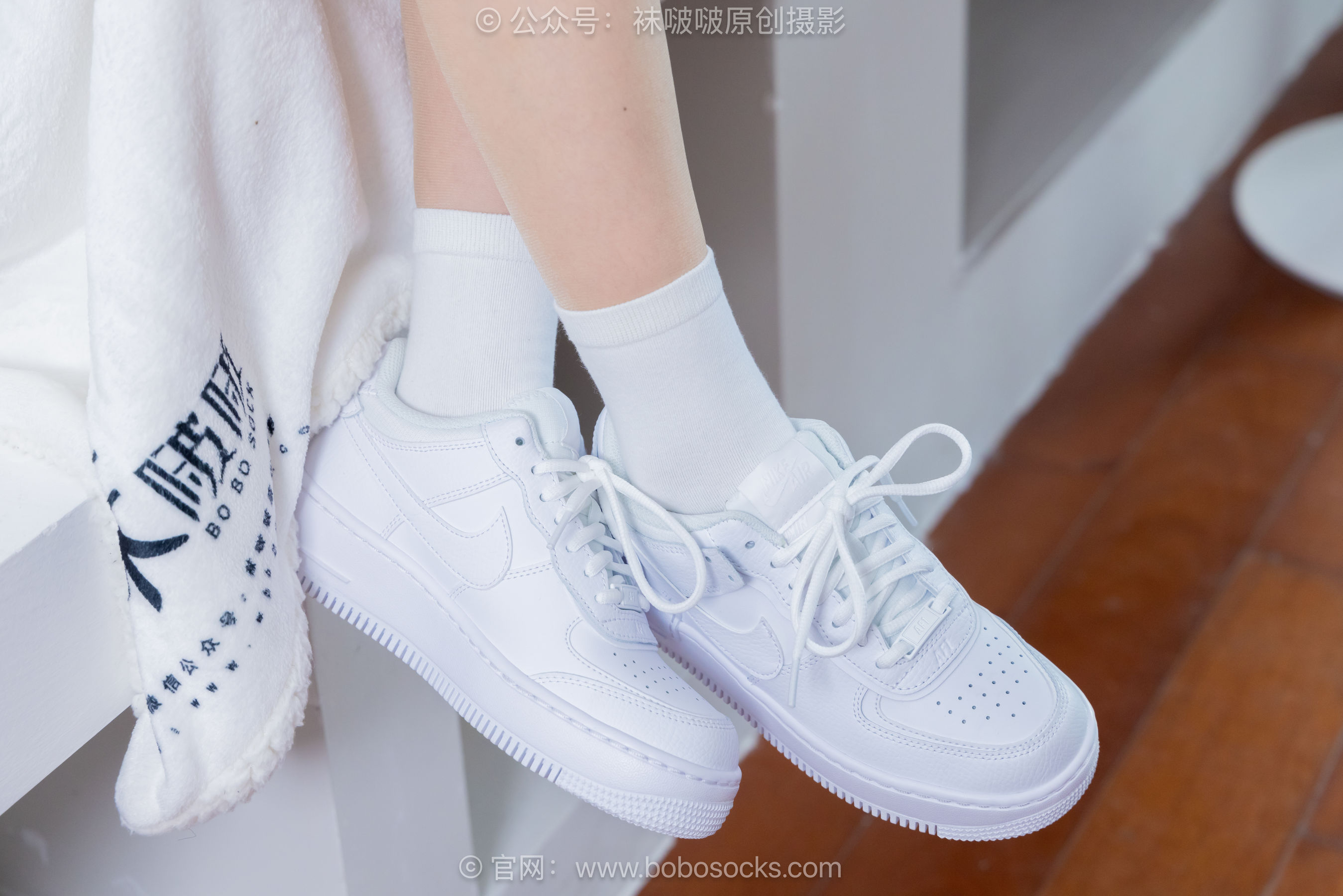 BoBoSocks袜啵啵 No.488 甜甜圈 板鞋、白棉袜、薄肉丝/(146P)