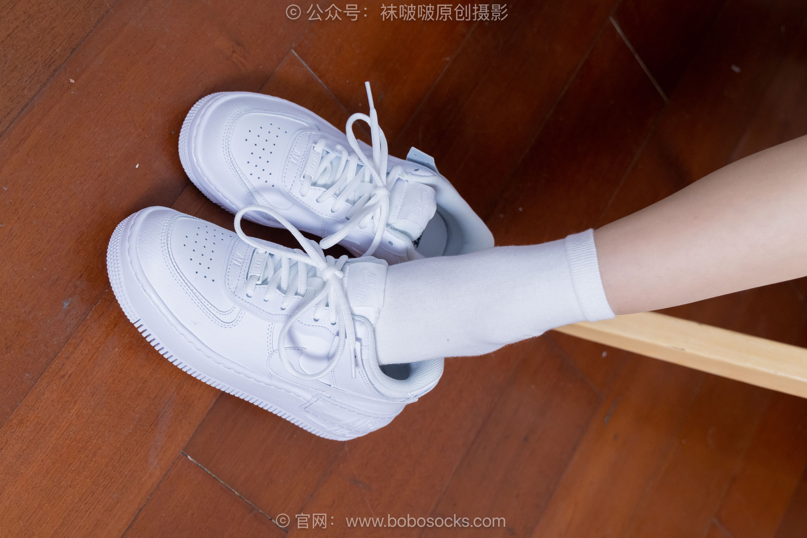 BoBoSocks袜啵啵 No.488 甜甜圈 板鞋、白棉袜、薄肉丝/(146P)