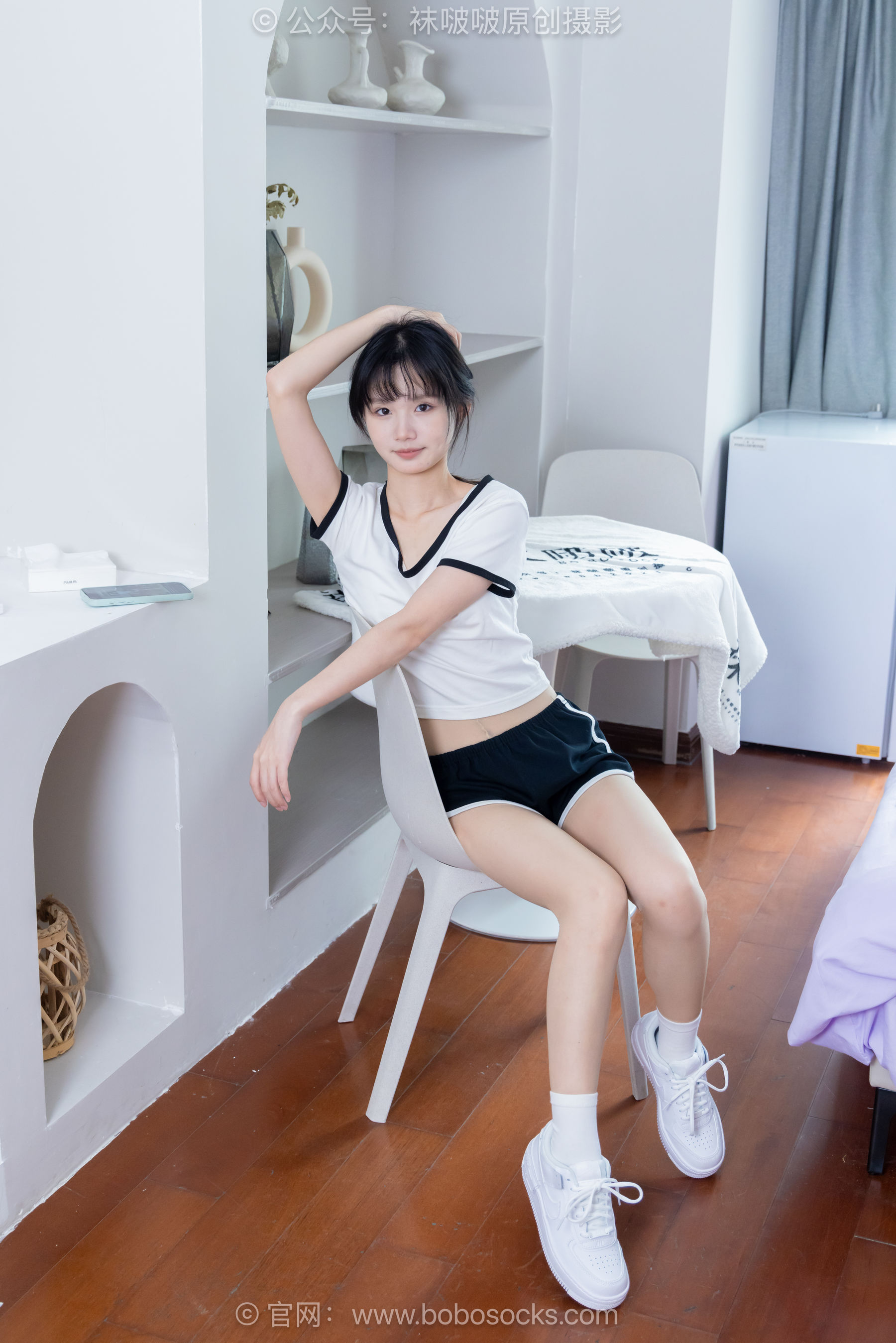 BoBoSocks袜啵啵 No.488 甜甜圈 板鞋、白棉袜、薄肉丝/(146P)