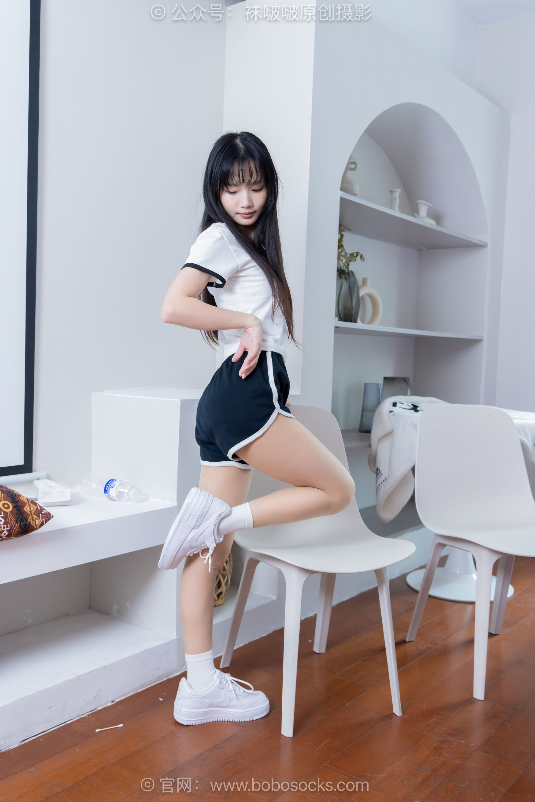 BoBoSocks袜啵啵 No.488 甜甜圈 板鞋、白棉袜、薄肉丝/(146P)
