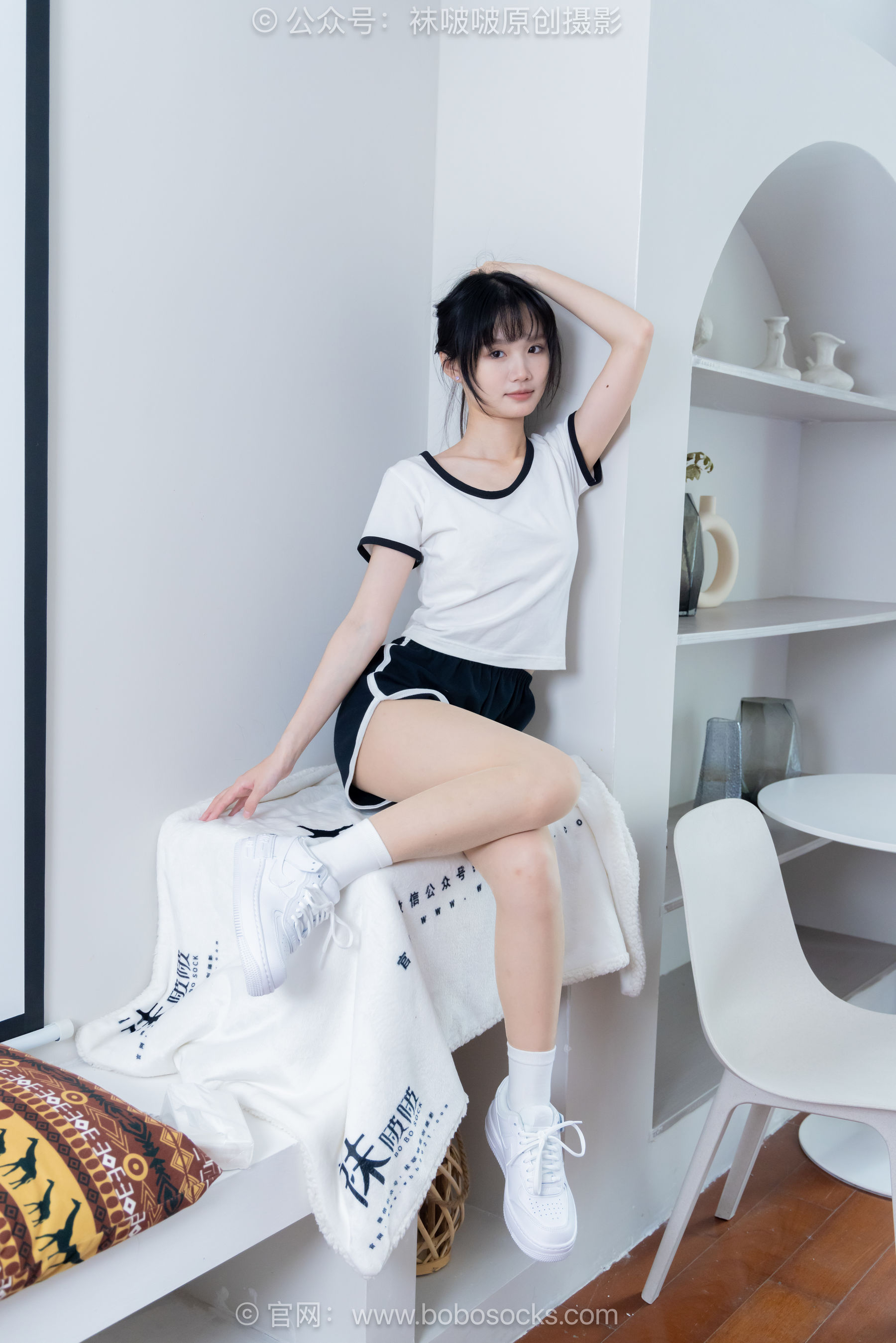 BoBoSocks袜啵啵 No.488 甜甜圈 板鞋、白棉袜、薄肉丝/(146P)