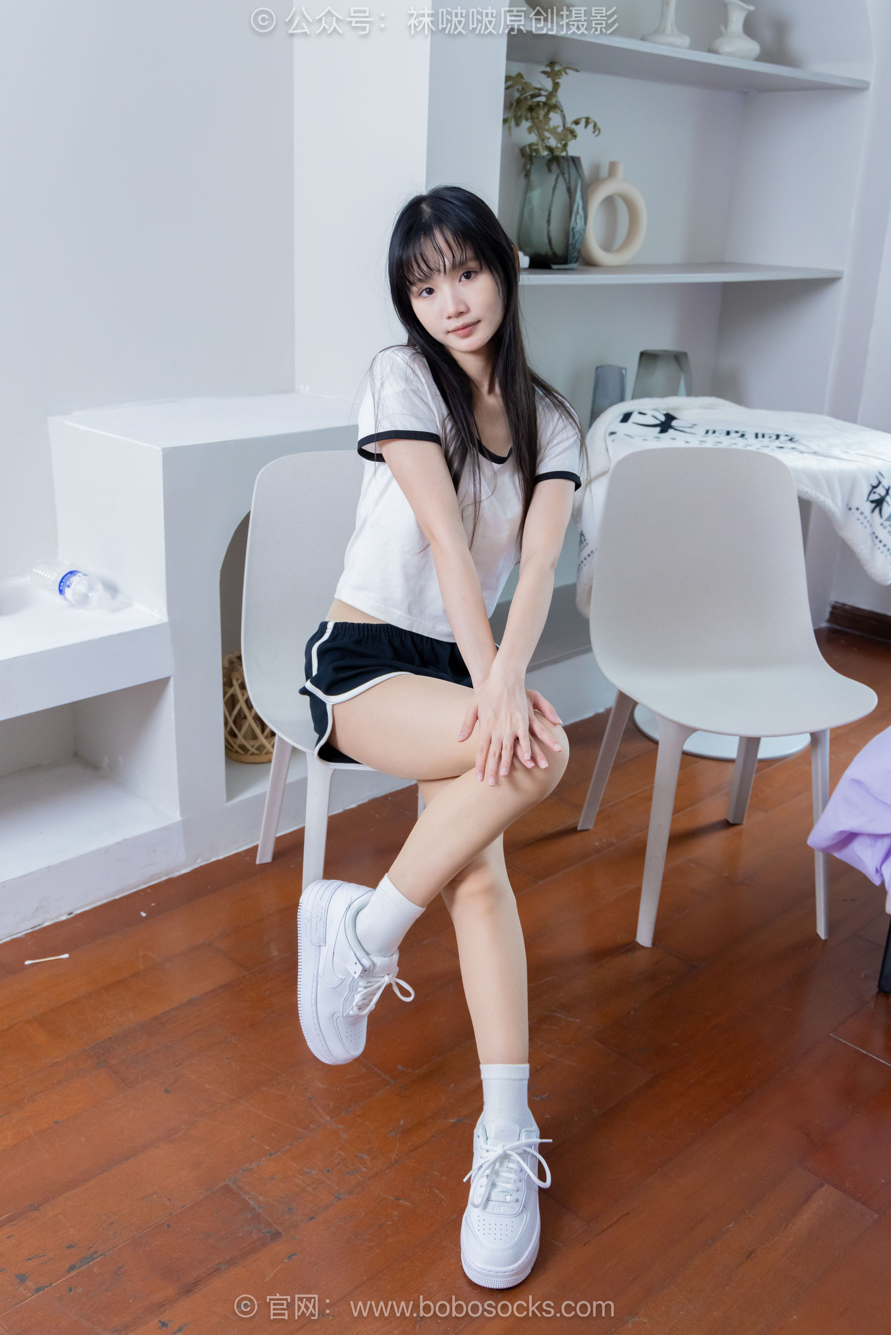 BoBoSocks袜啵啵 No.488 甜甜圈 板鞋、白棉袜、薄肉丝/(146P)