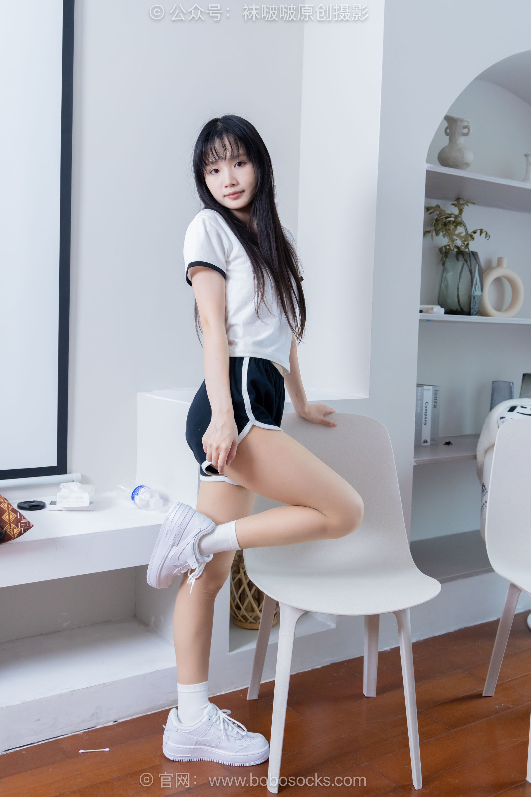 BoBoSocks袜啵啵 No.488 甜甜圈 板鞋、白棉袜、薄肉丝/(146P)