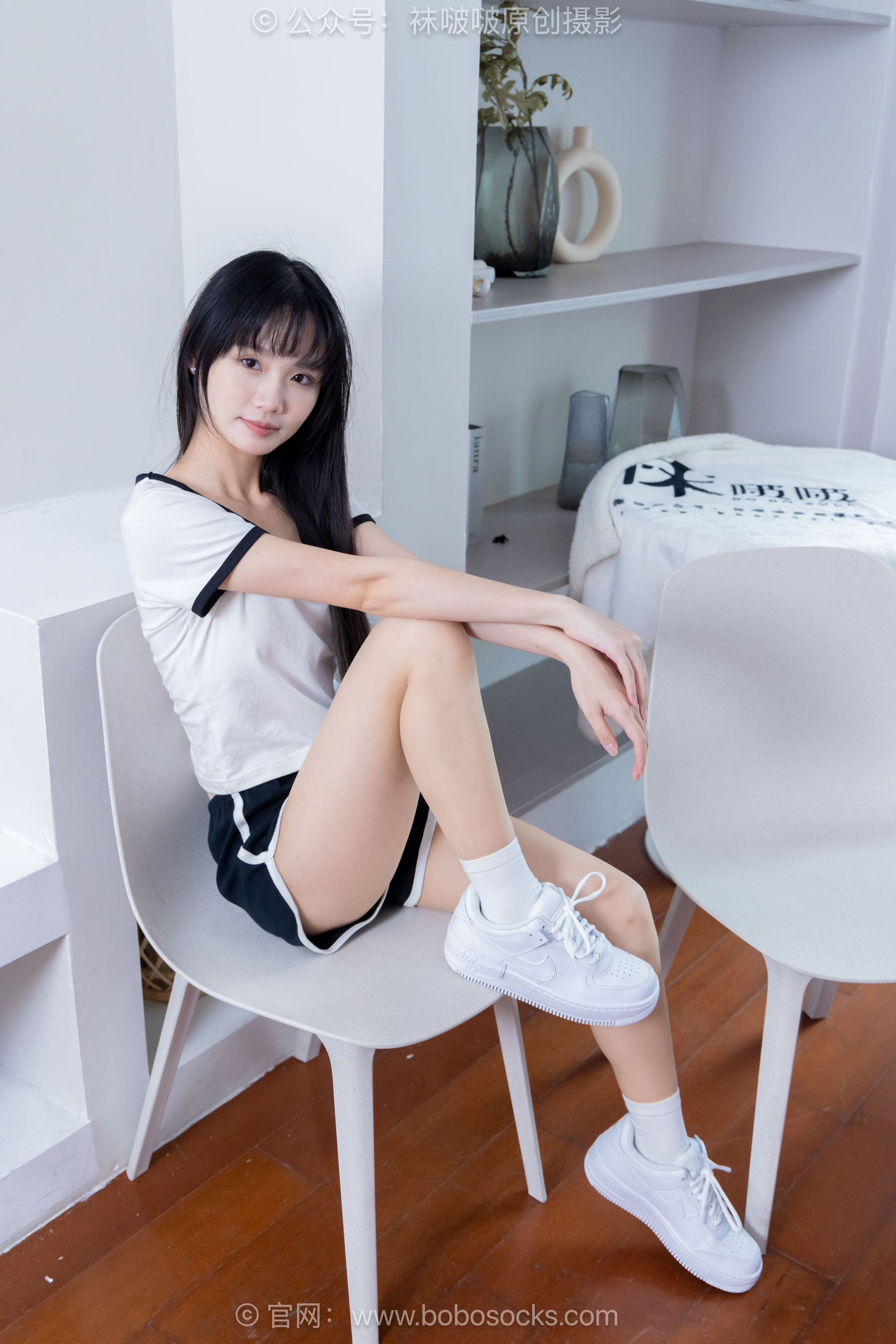 BoBoSocks袜啵啵 No.488 甜甜圈 板鞋、白棉袜、薄肉丝/(146P)