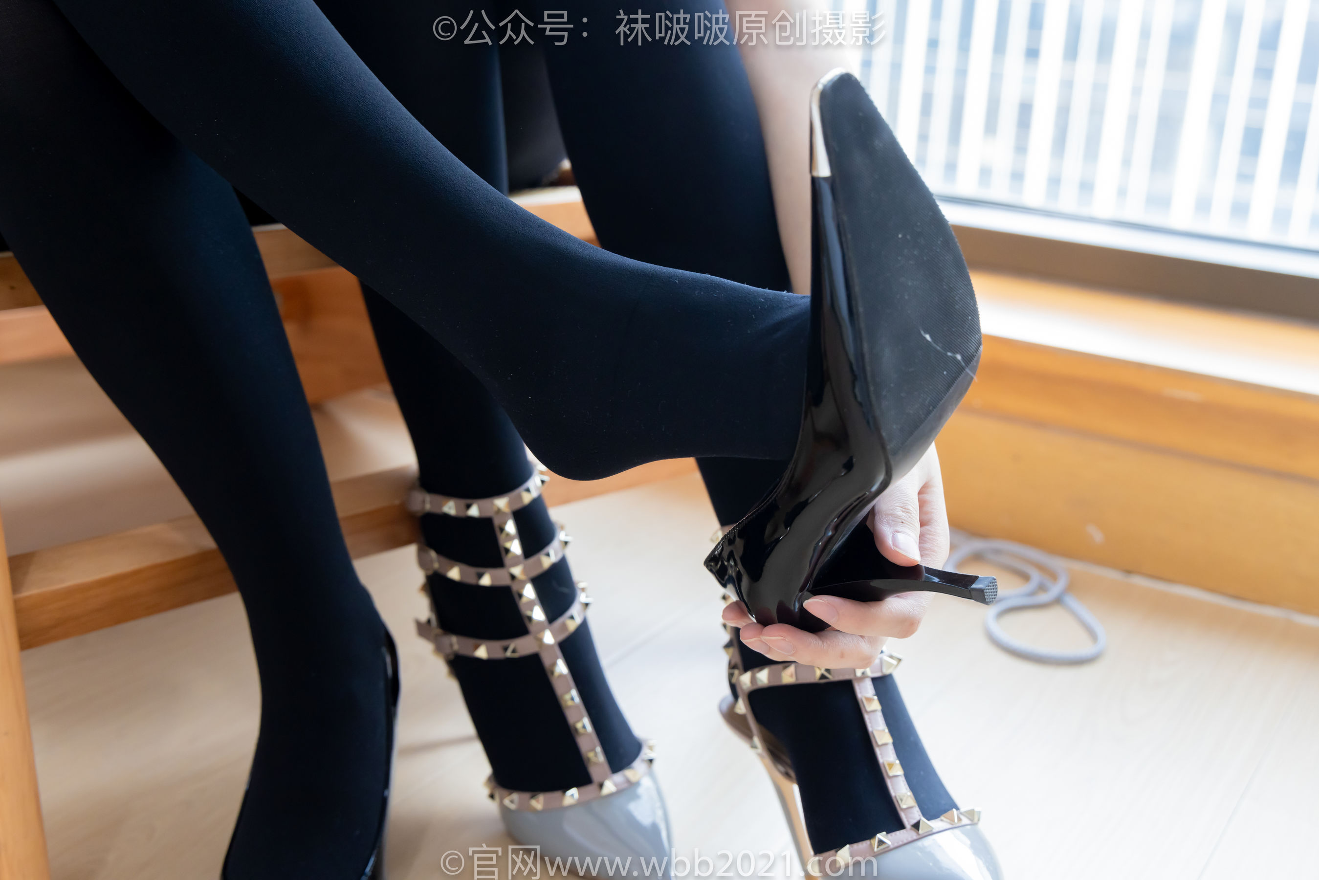 BoBoSocks袜啵啵 No.498 小甜豆&甜甜圈 - 两双高跟鞋、两双板鞋、厚黑丝、厚橘丝、厚紫丝/(244P)