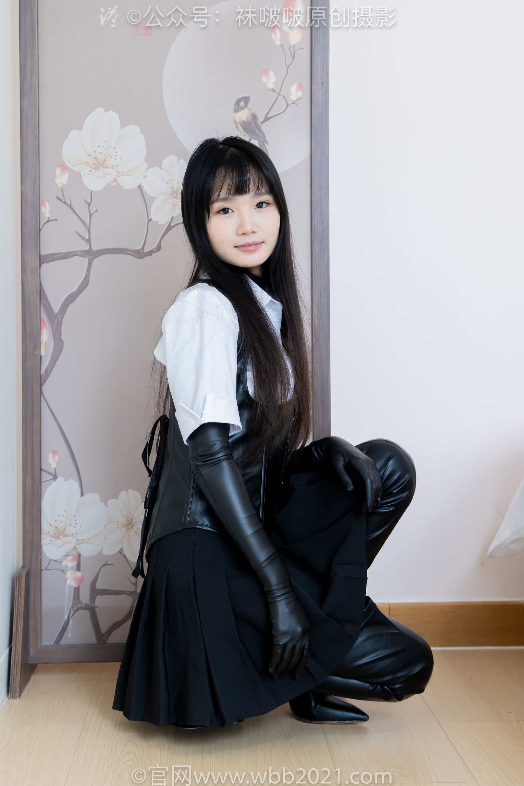 BoBoSocks袜啵啵 No.499 甜甜圈 - 高跟长靴、踩脚裤、厚黑丝五指袜、黑皮手套、裤里丝/(144P)