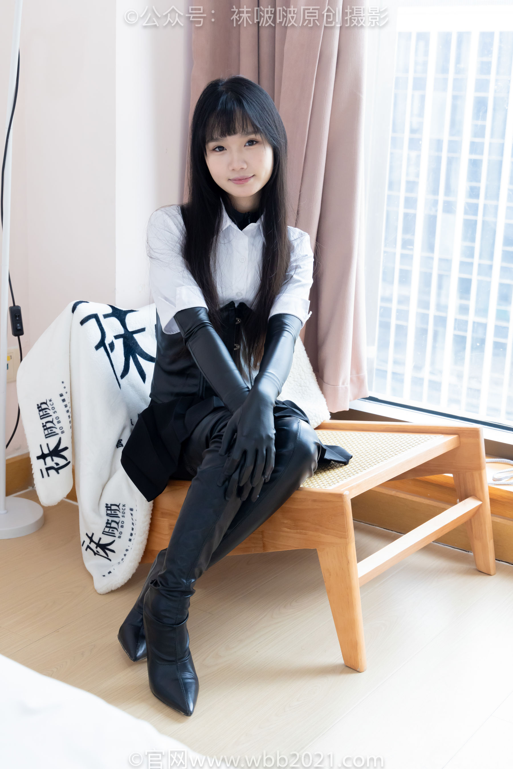 BoBoSocks袜啵啵 No.499 甜甜圈 - 高跟长靴、踩脚裤、厚黑丝五指袜、黑皮手套、裤里丝/(144P)
