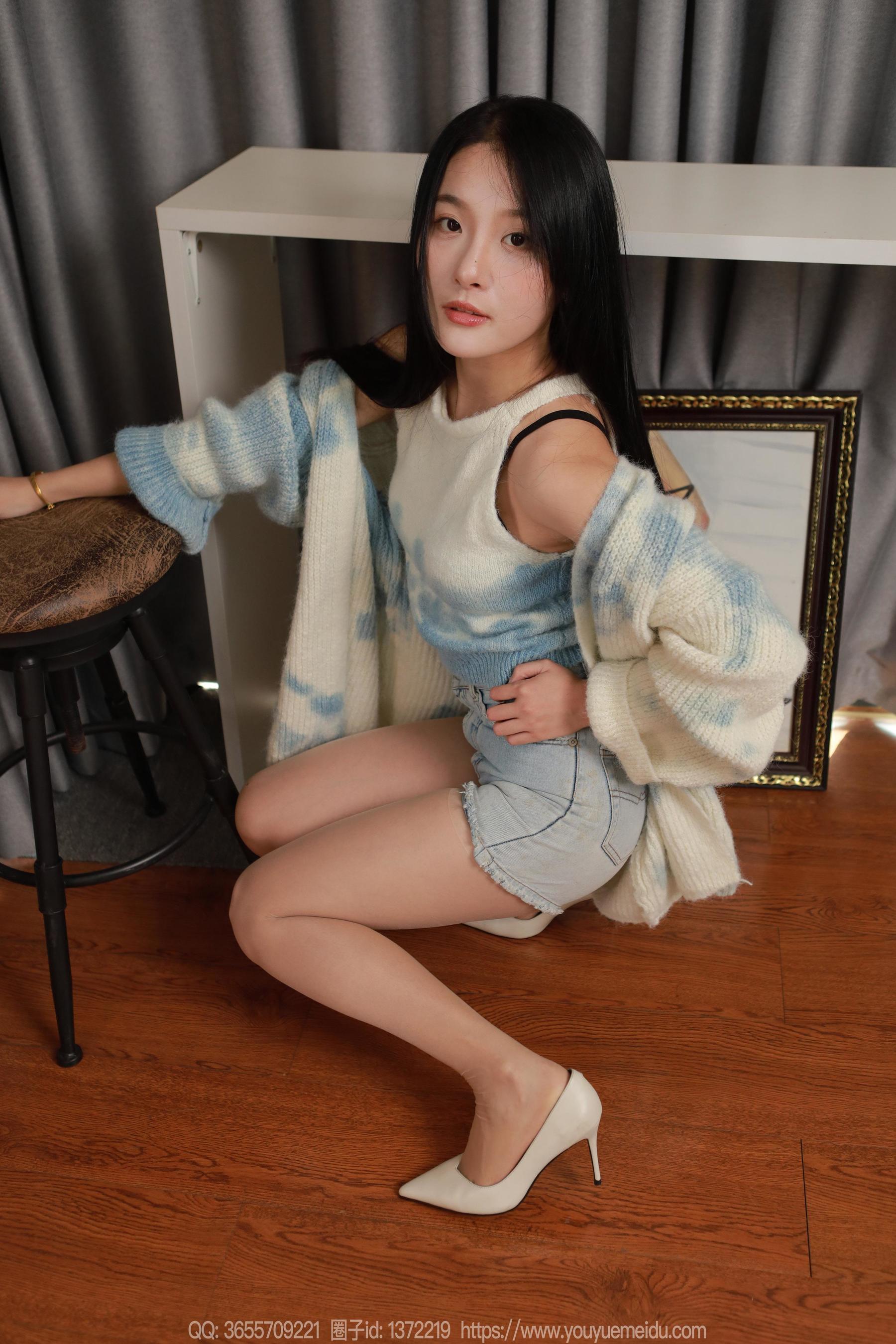 IESS异思趣向 - 模特： 婉萍 《蓝白毛衣（上）》/(90P)