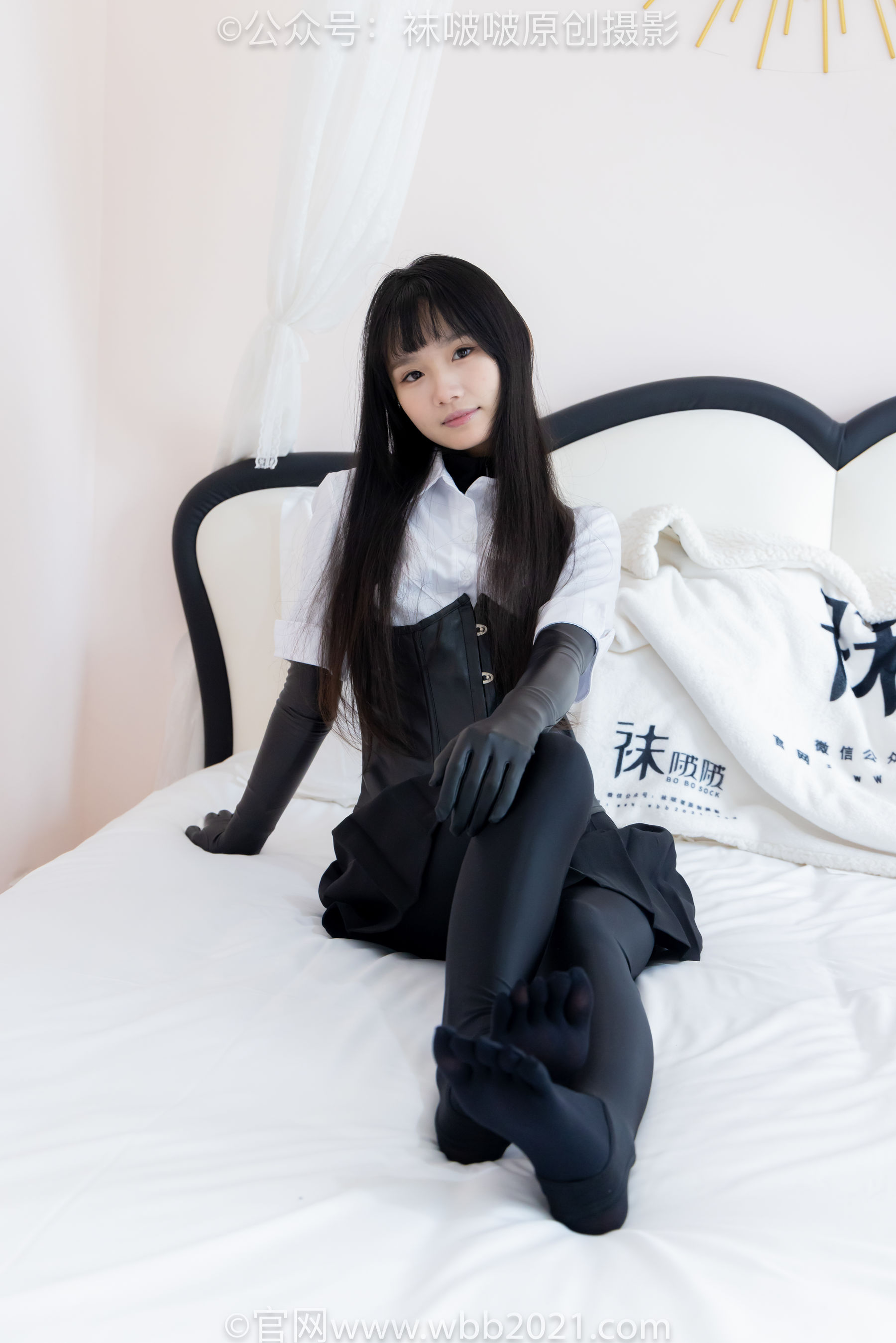 BoBoSocks袜啵啵 No.499 甜甜圈 - 高跟长靴、踩脚裤、厚黑丝五指袜、黑皮手套、裤里丝/(144P)