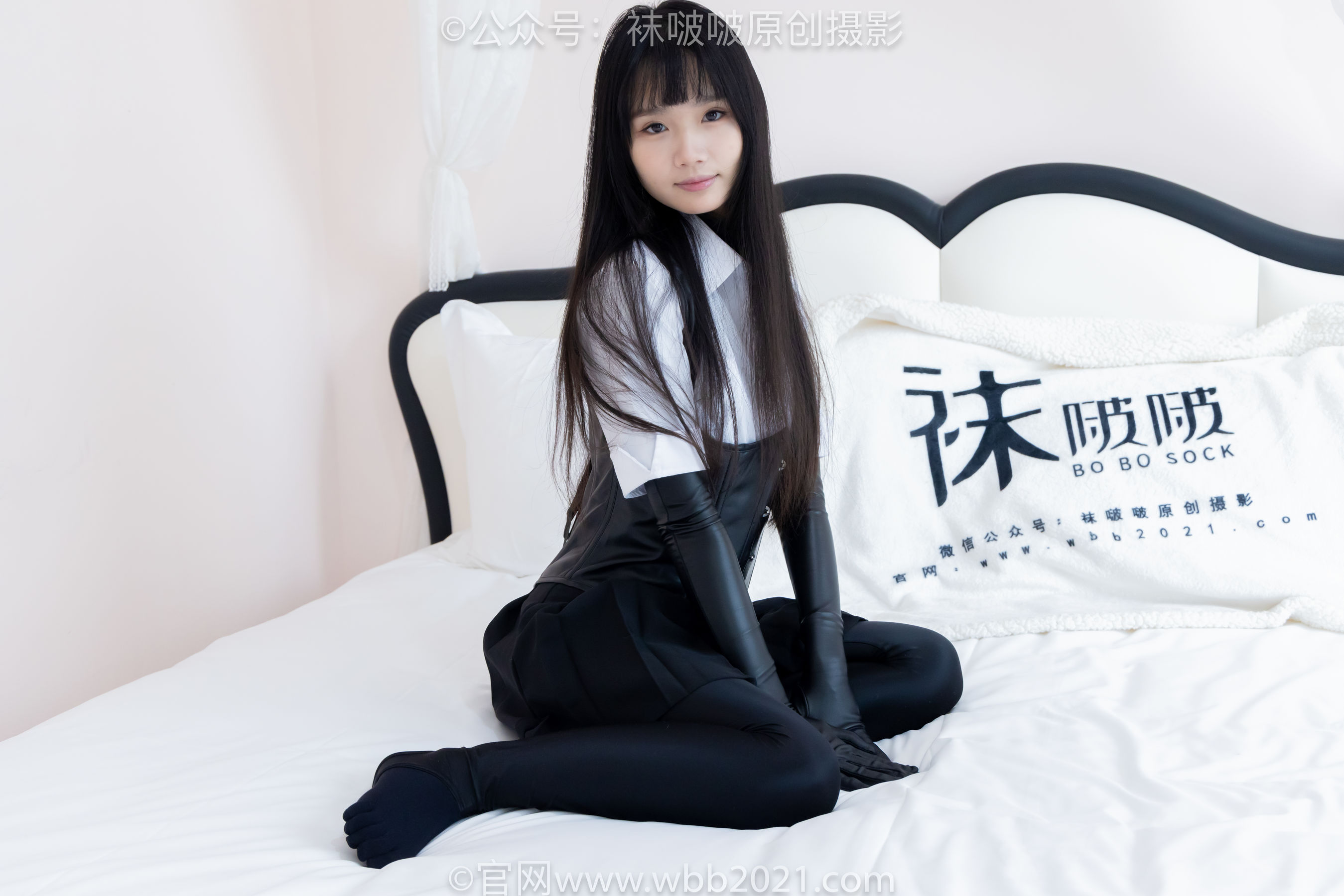 BoBoSocks袜啵啵 No.499 甜甜圈 - 高跟长靴、踩脚裤、厚黑丝五指袜、黑皮手套、裤里丝/(144P)