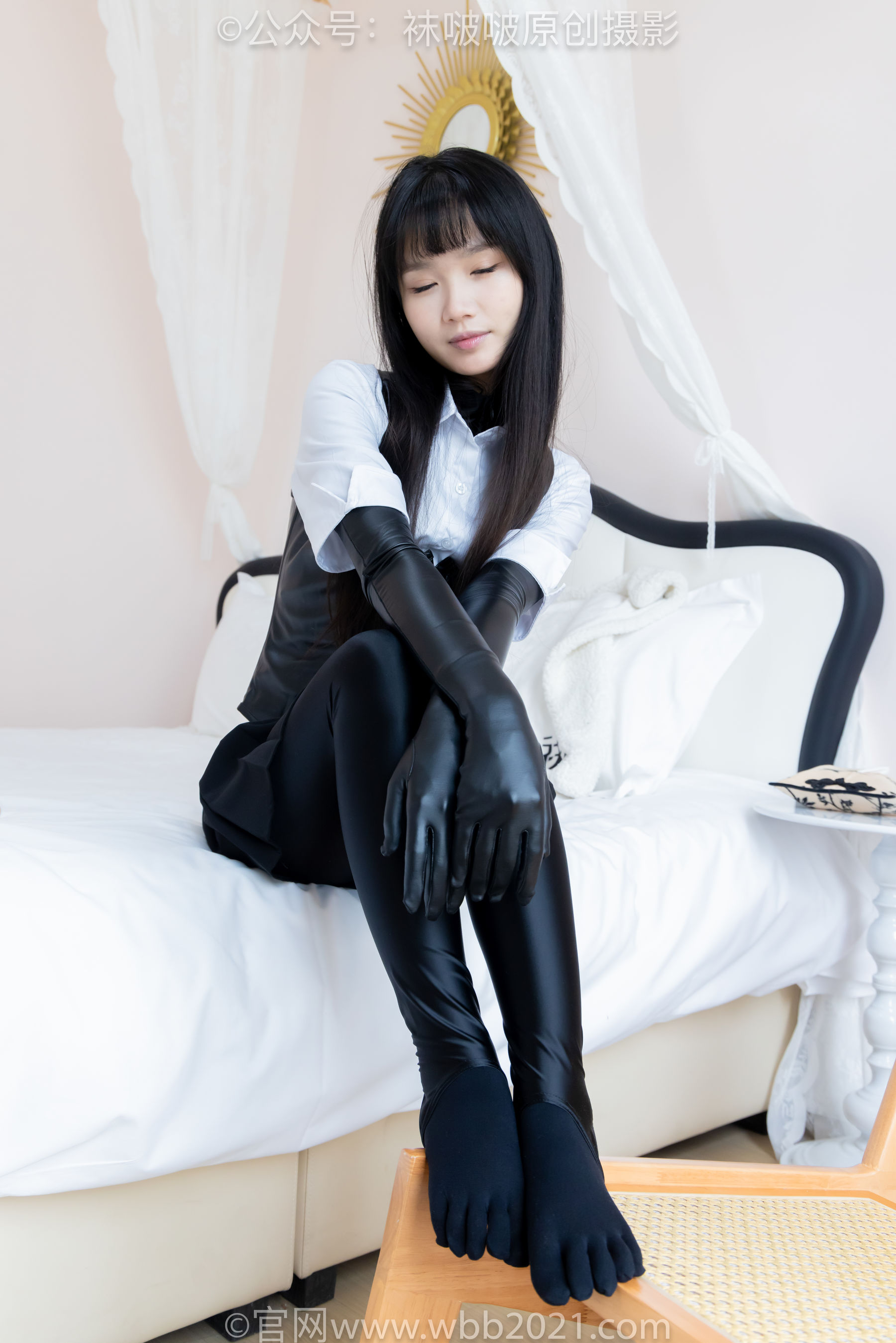 BoBoSocks袜啵啵 No.499 甜甜圈 - 高跟长靴、踩脚裤、厚黑丝五指袜、黑皮手套、裤里丝/(144P)