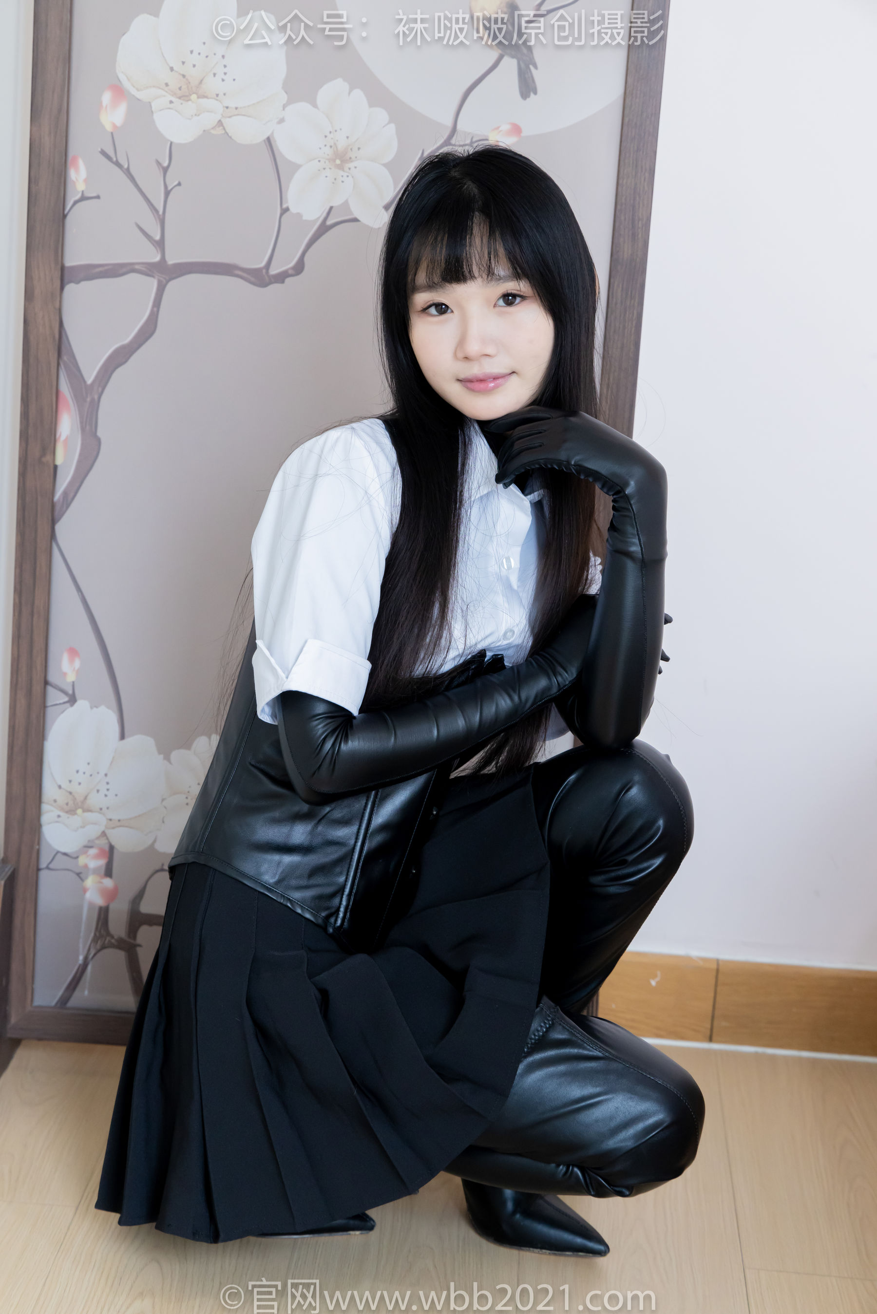 BoBoSocks袜啵啵 No.499 甜甜圈 - 高跟长靴、踩脚裤、厚黑丝五指袜、黑皮手套、裤里丝/(144P)