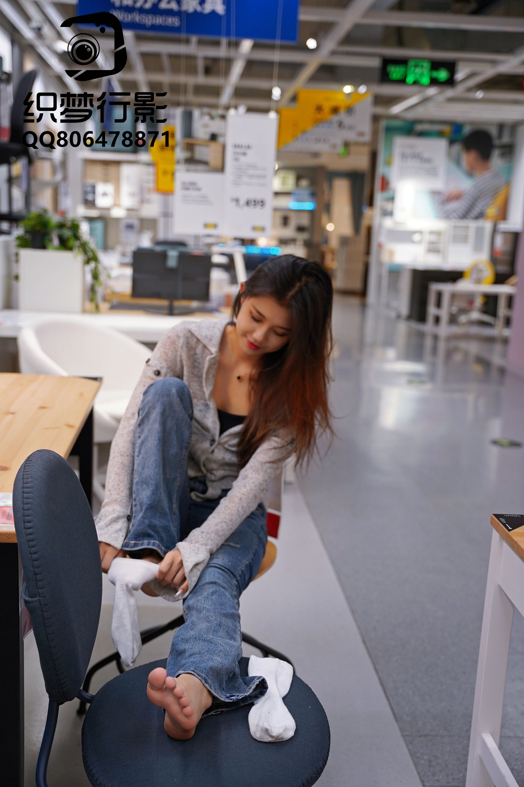 [织梦映像] 人潮拥挤-眼里温馨已通电/(325P)