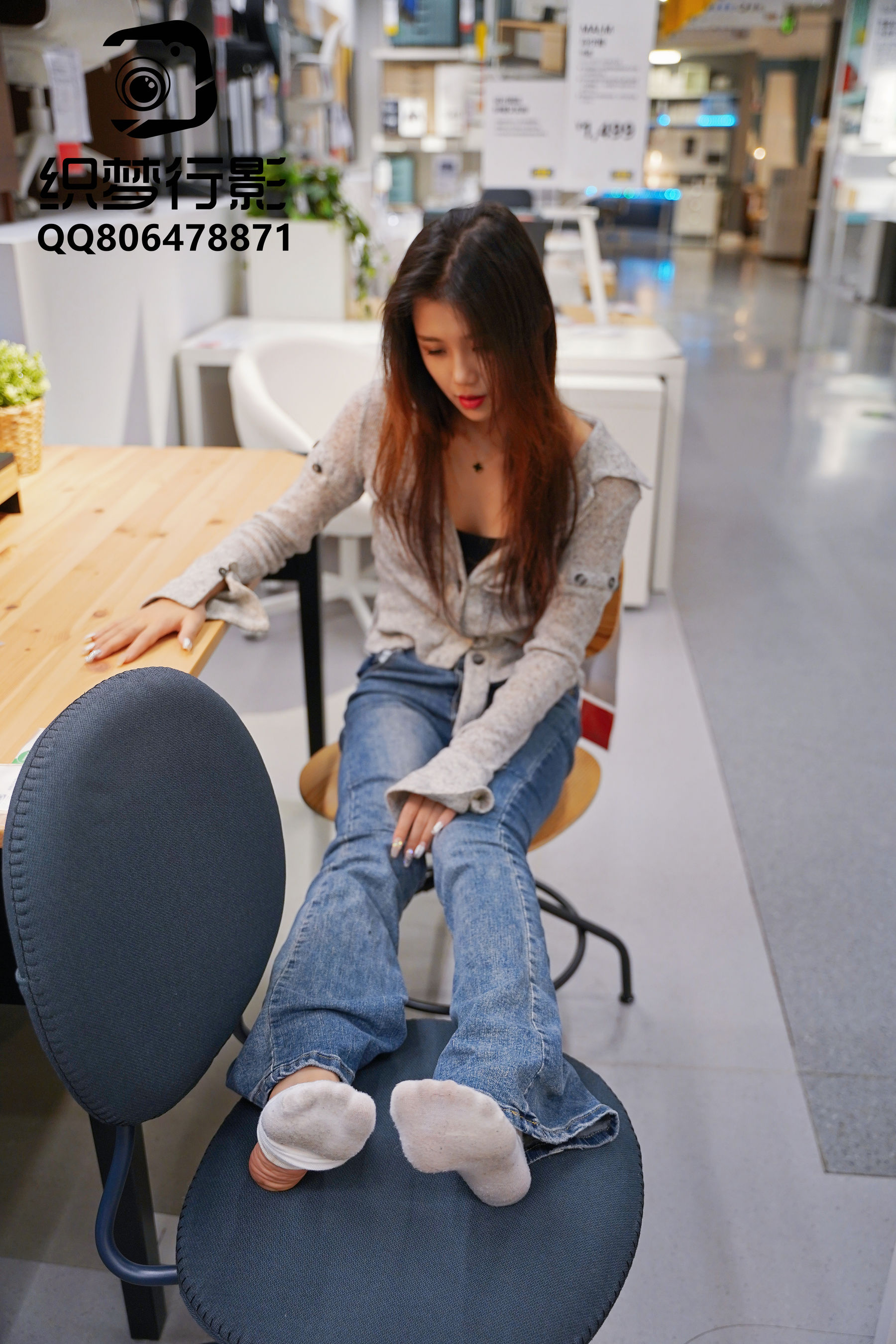 [织梦映像] 人潮拥挤-眼里温馨已通电/(325P)