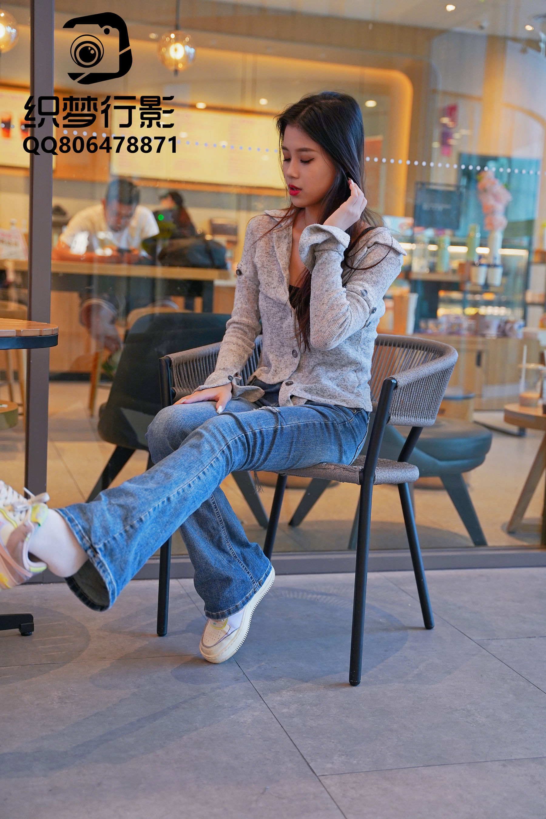 [织梦映像] 人潮拥挤-眼里温馨已通电/(325P)