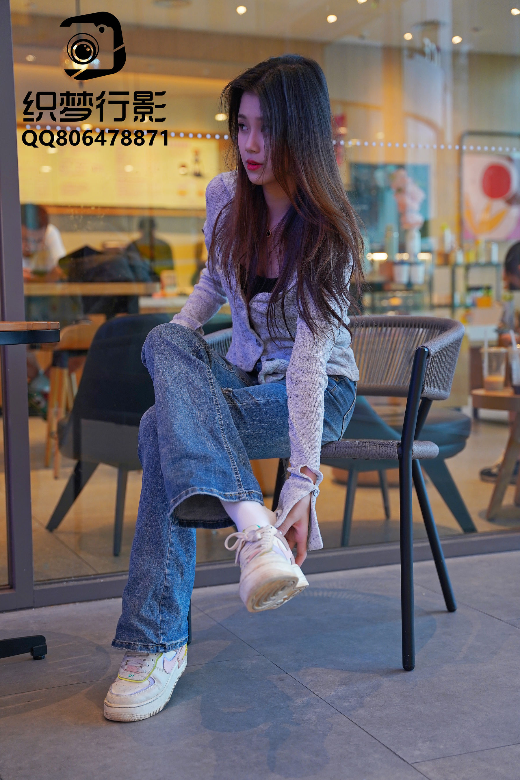 [织梦映像] 人潮拥挤-眼里温馨已通电/(325P)