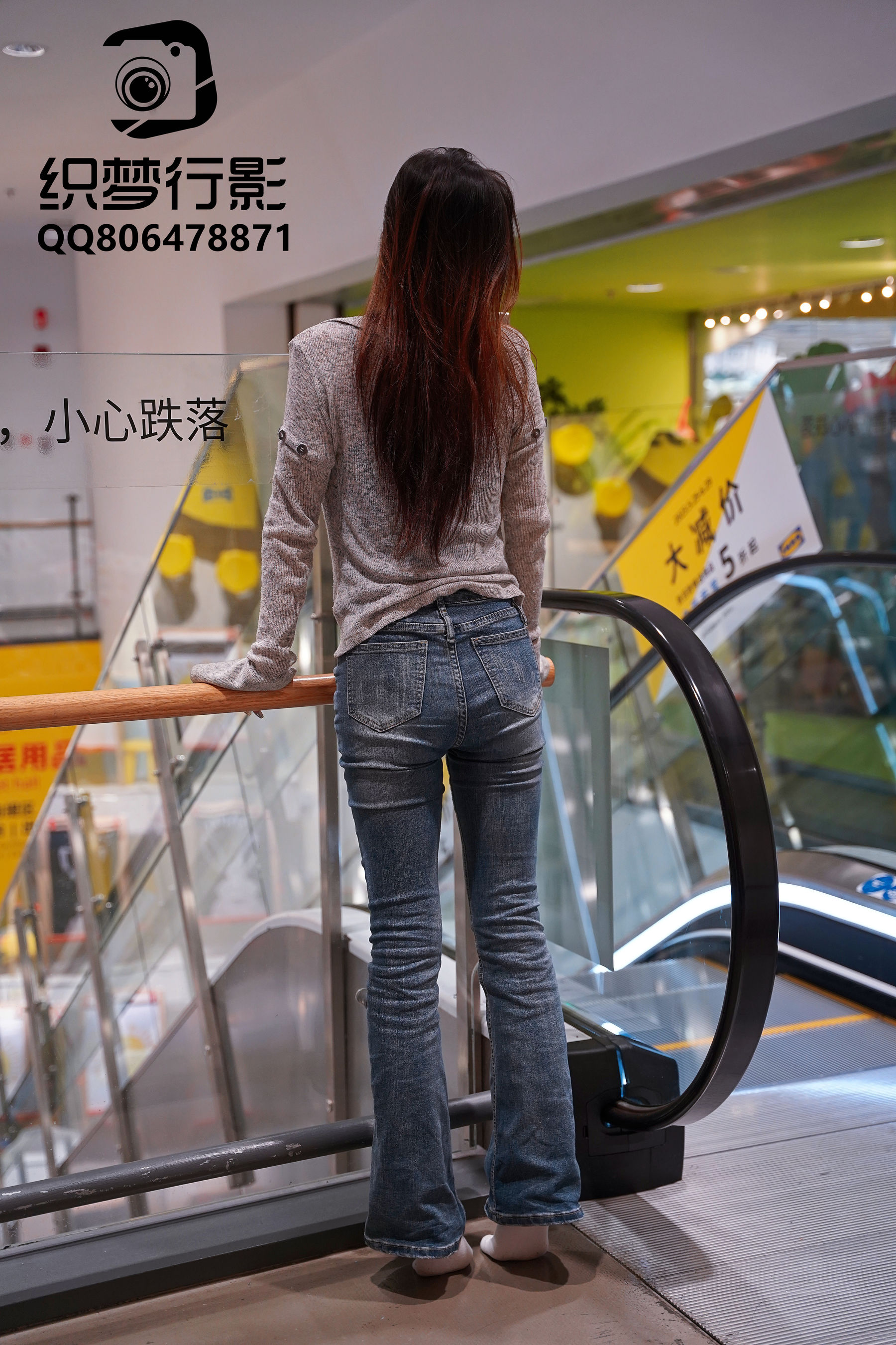 [织梦映像] 人潮拥挤-眼里温馨已通电/(325P)