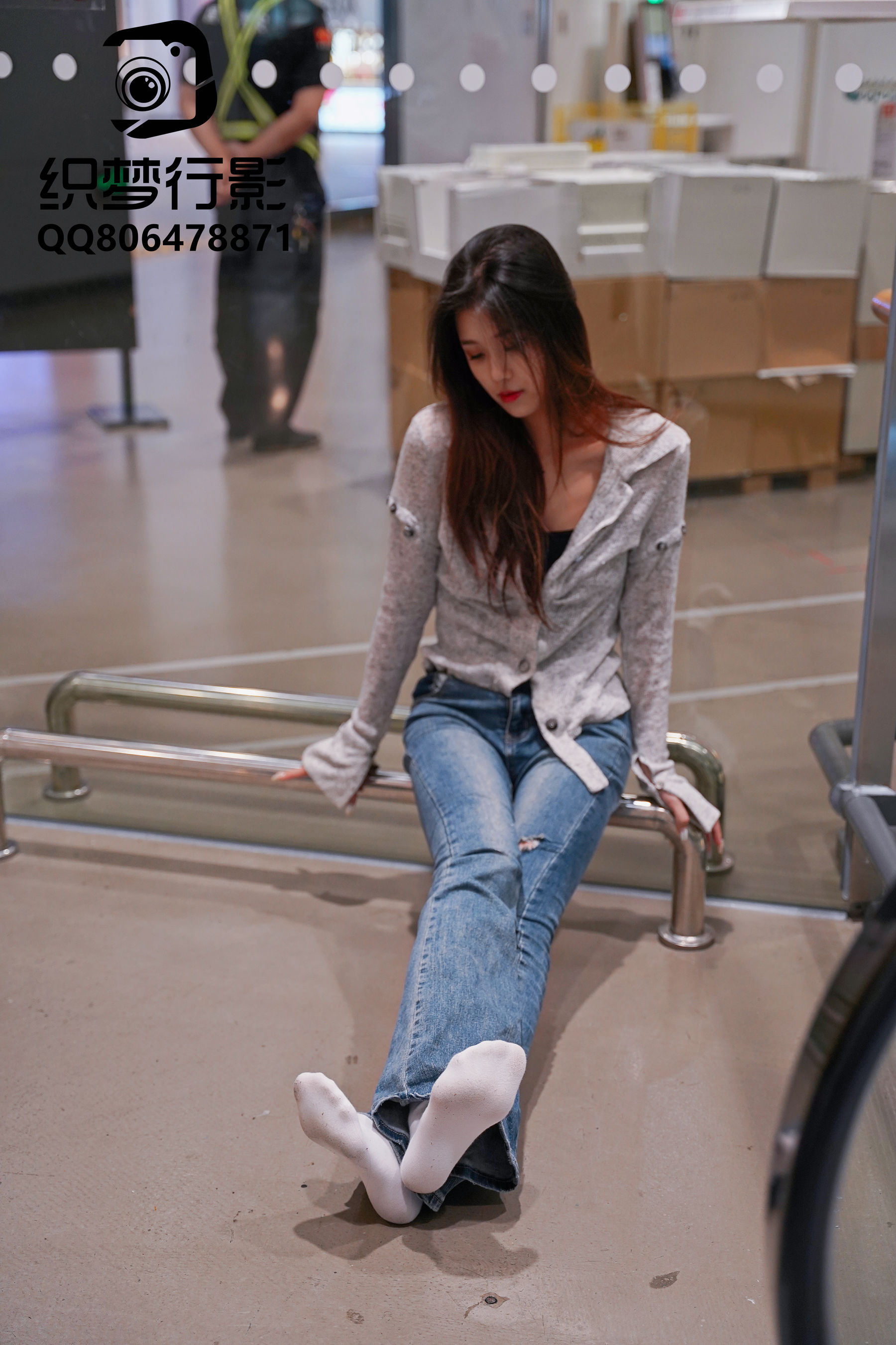 [织梦映像] 人潮拥挤-眼里温馨已通电/(325P)