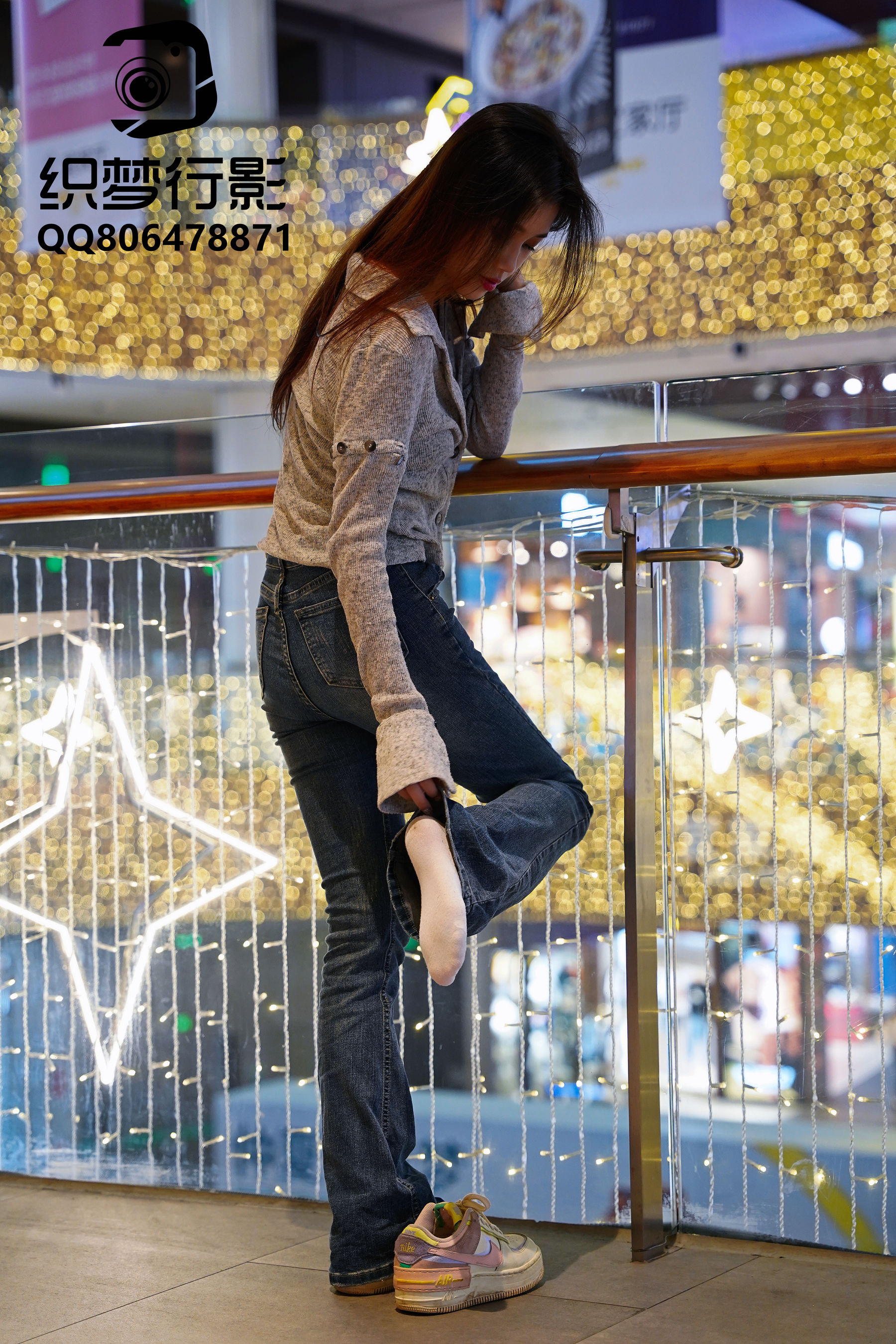 [织梦映像] 人潮拥挤-眼里温馨已通电/(325P)