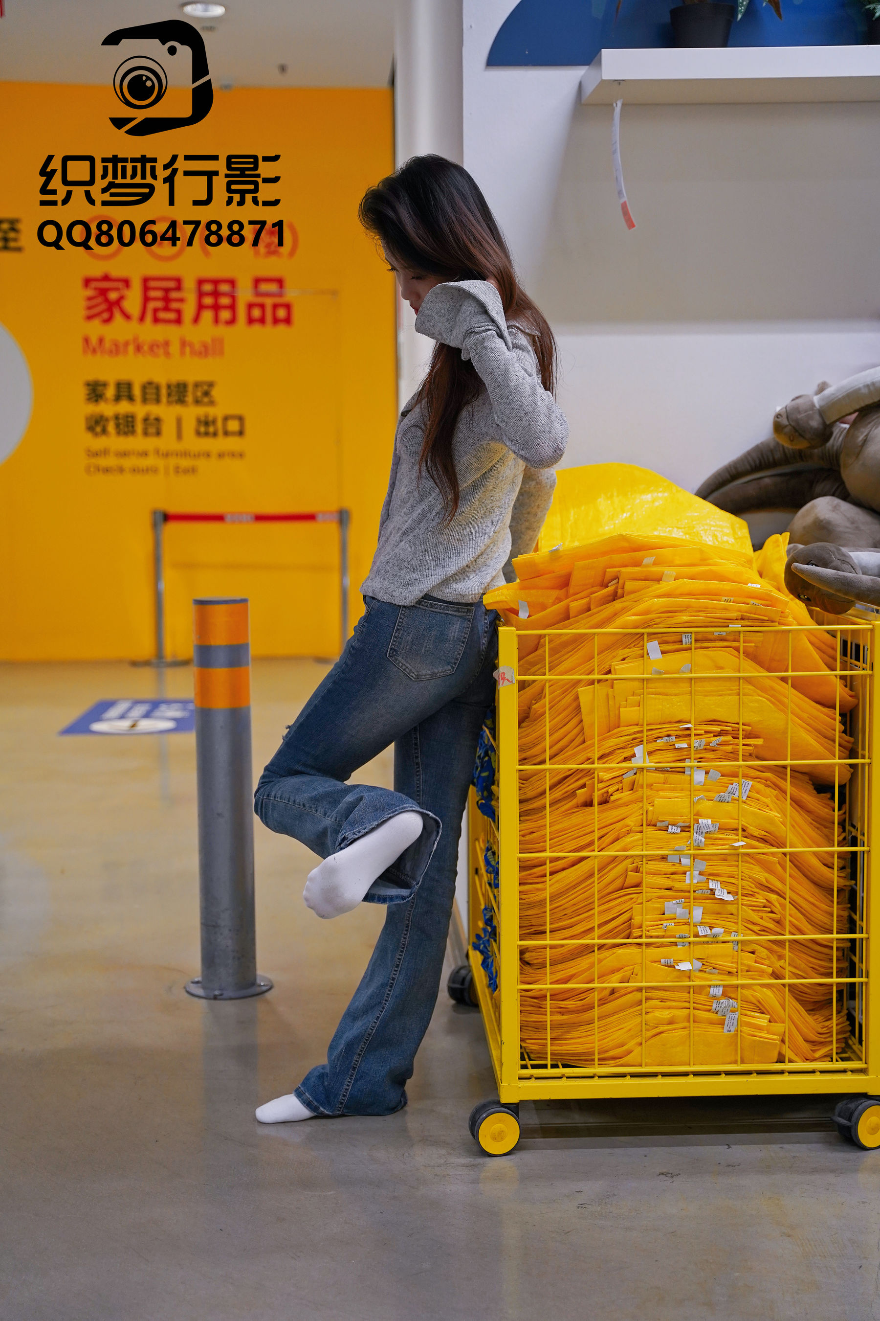 [织梦映像] 人潮拥挤-眼里温馨已通电/(325P)