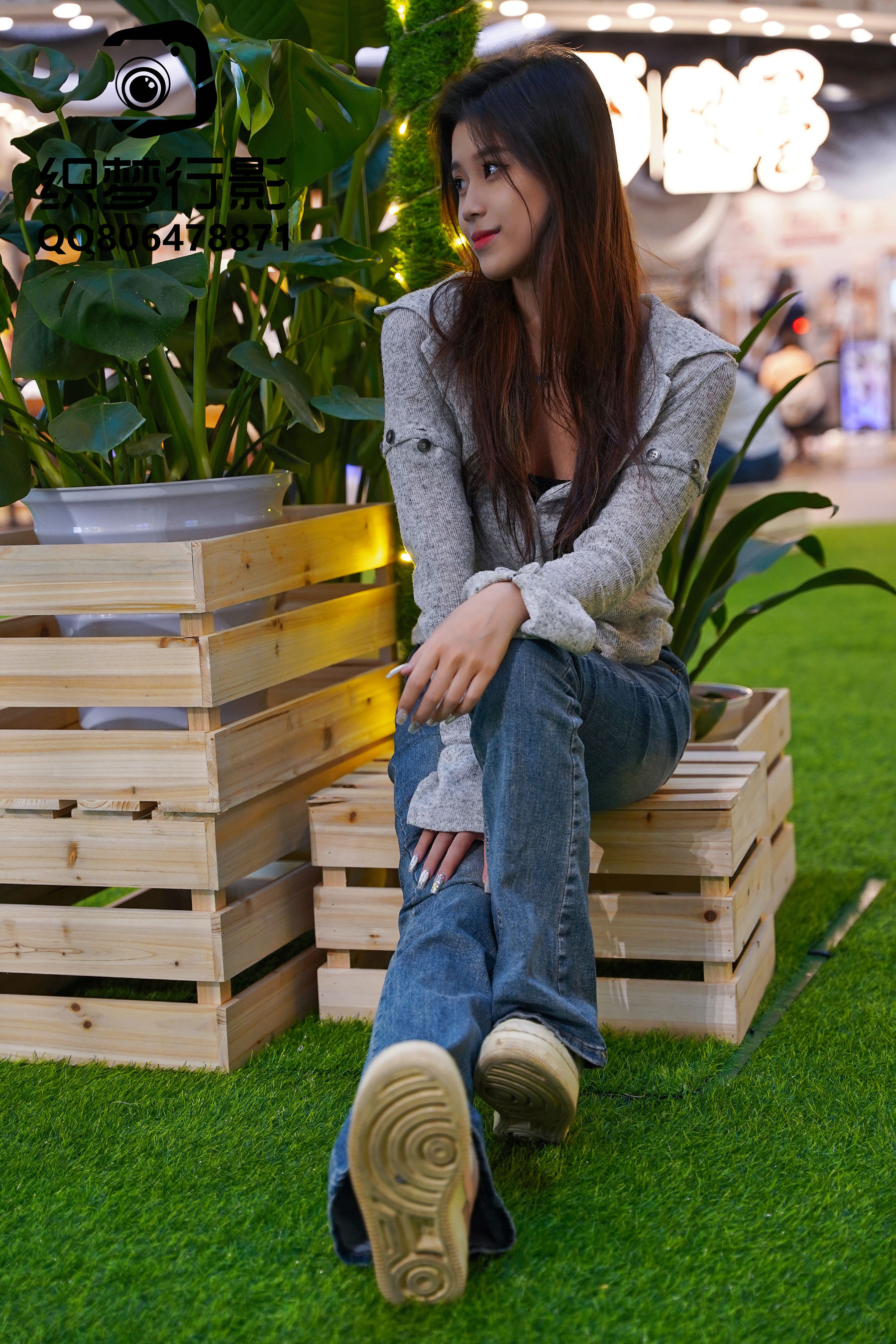 [织梦映像] 人潮拥挤-眼里温馨已通电/(325P)