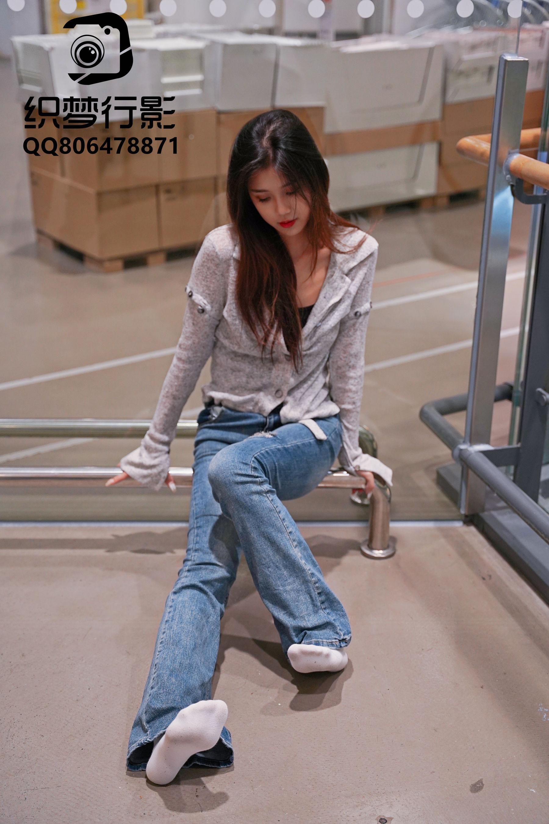 [织梦映像] 人潮拥挤-眼里温馨已通电/(325P)